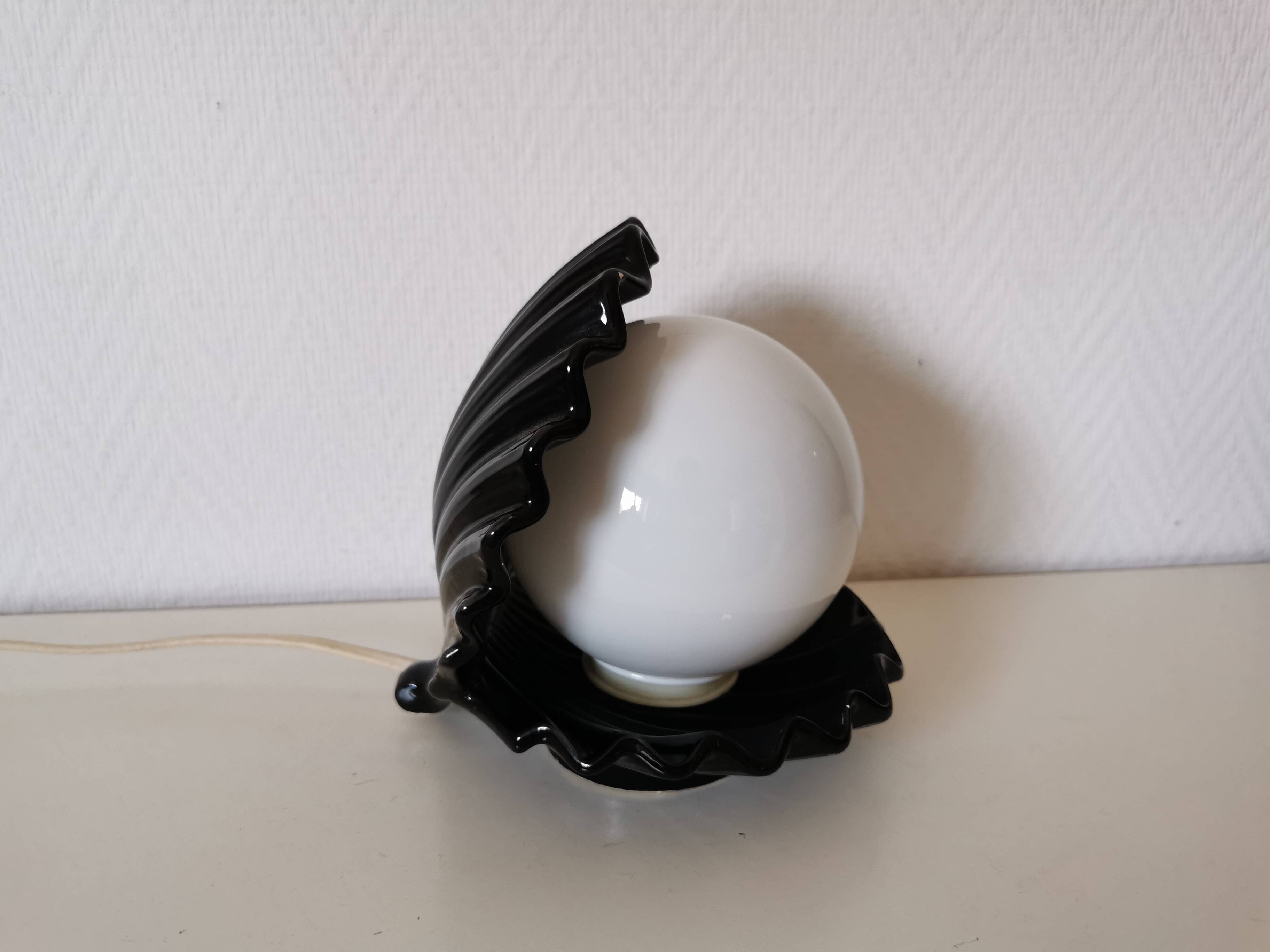 shell lamp, ceramic from the 80s
