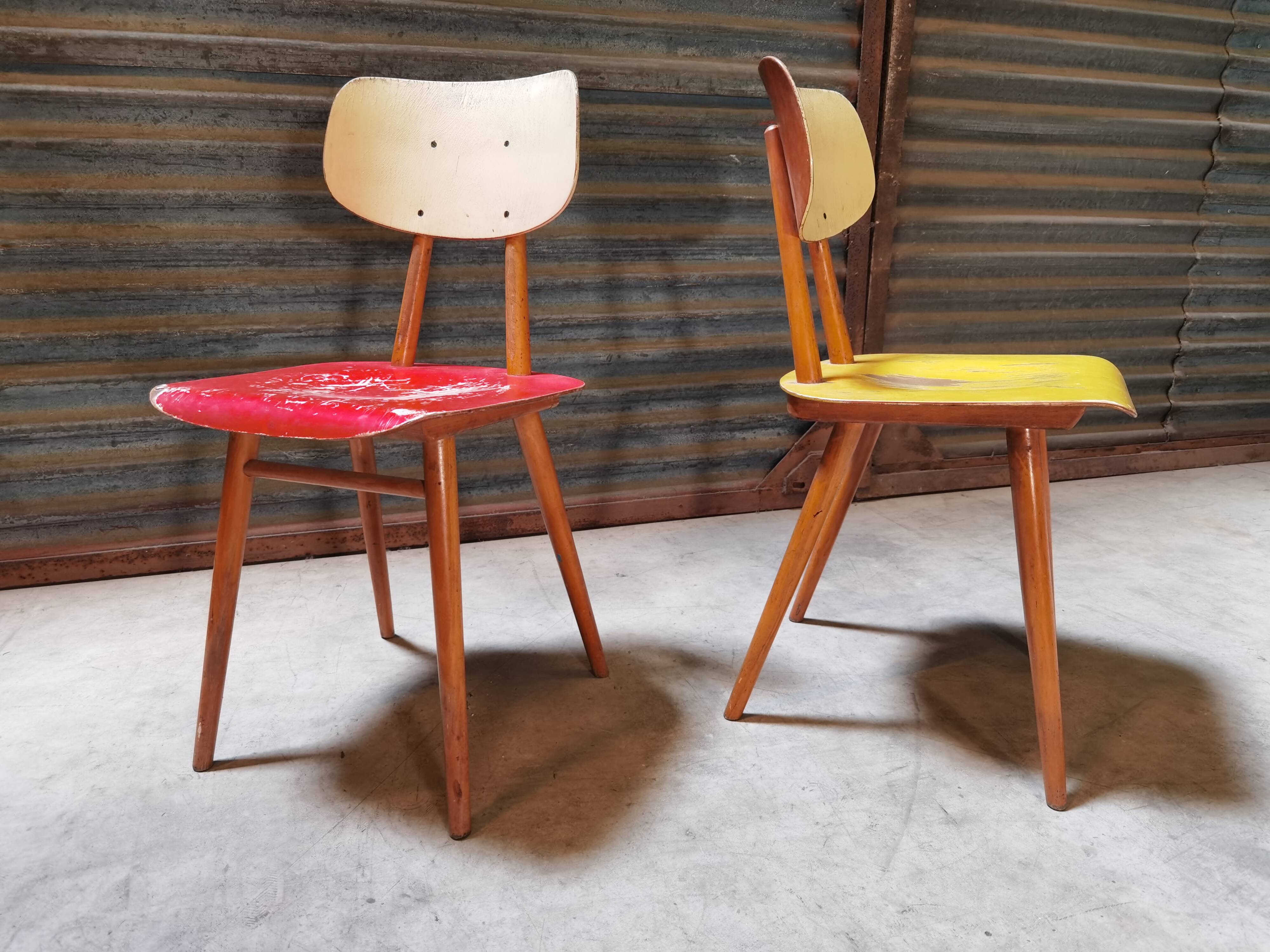 Paire de chaises bois éditées par Ton 1960