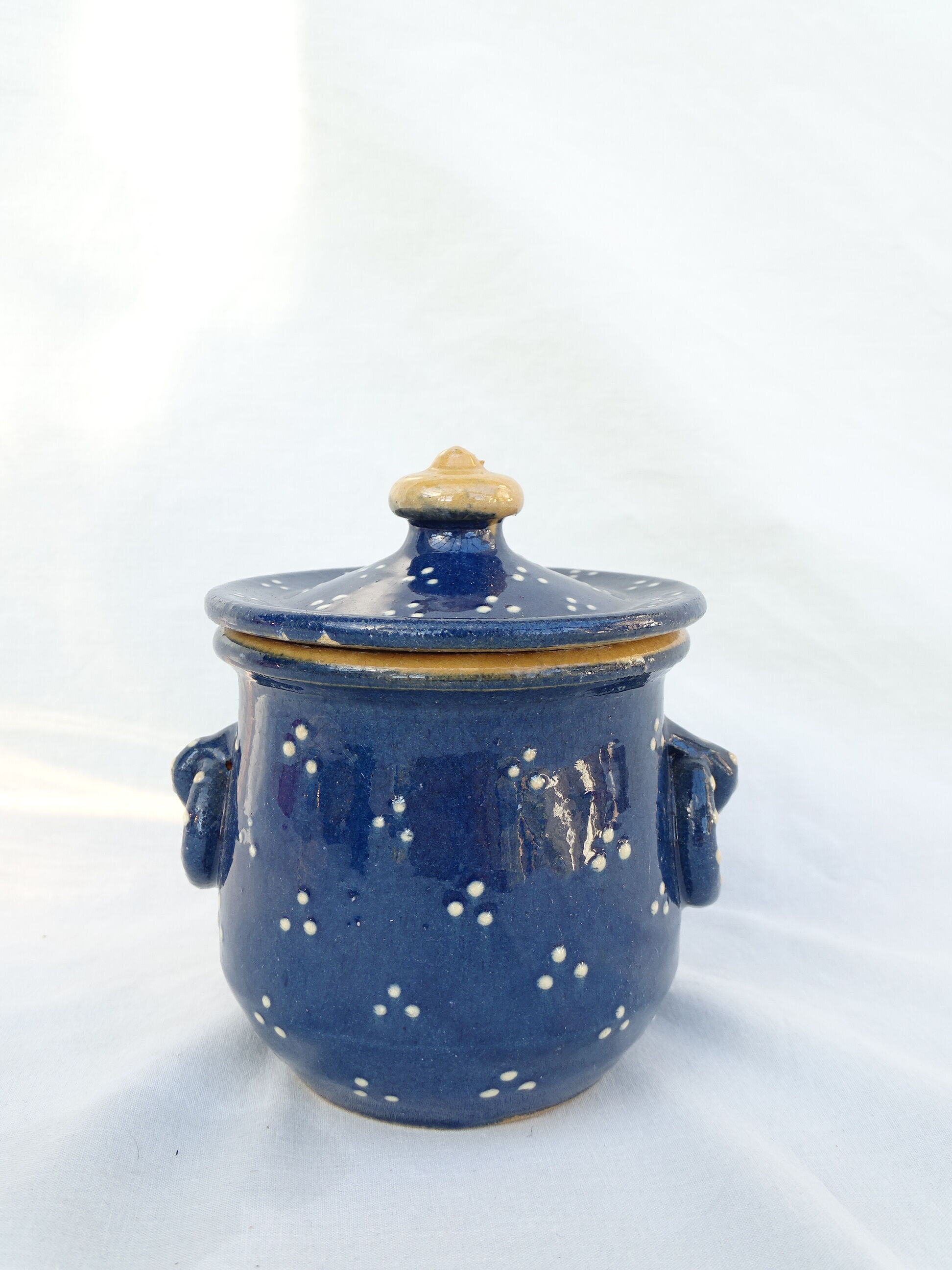 Vintage blue pot with lid