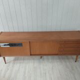 Vintage teak and ceramic décor