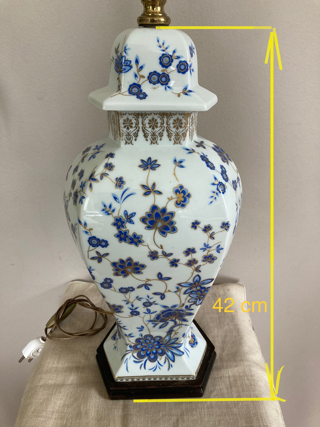 Porcelain living lamp nineteenth handmade decorations, double lighting