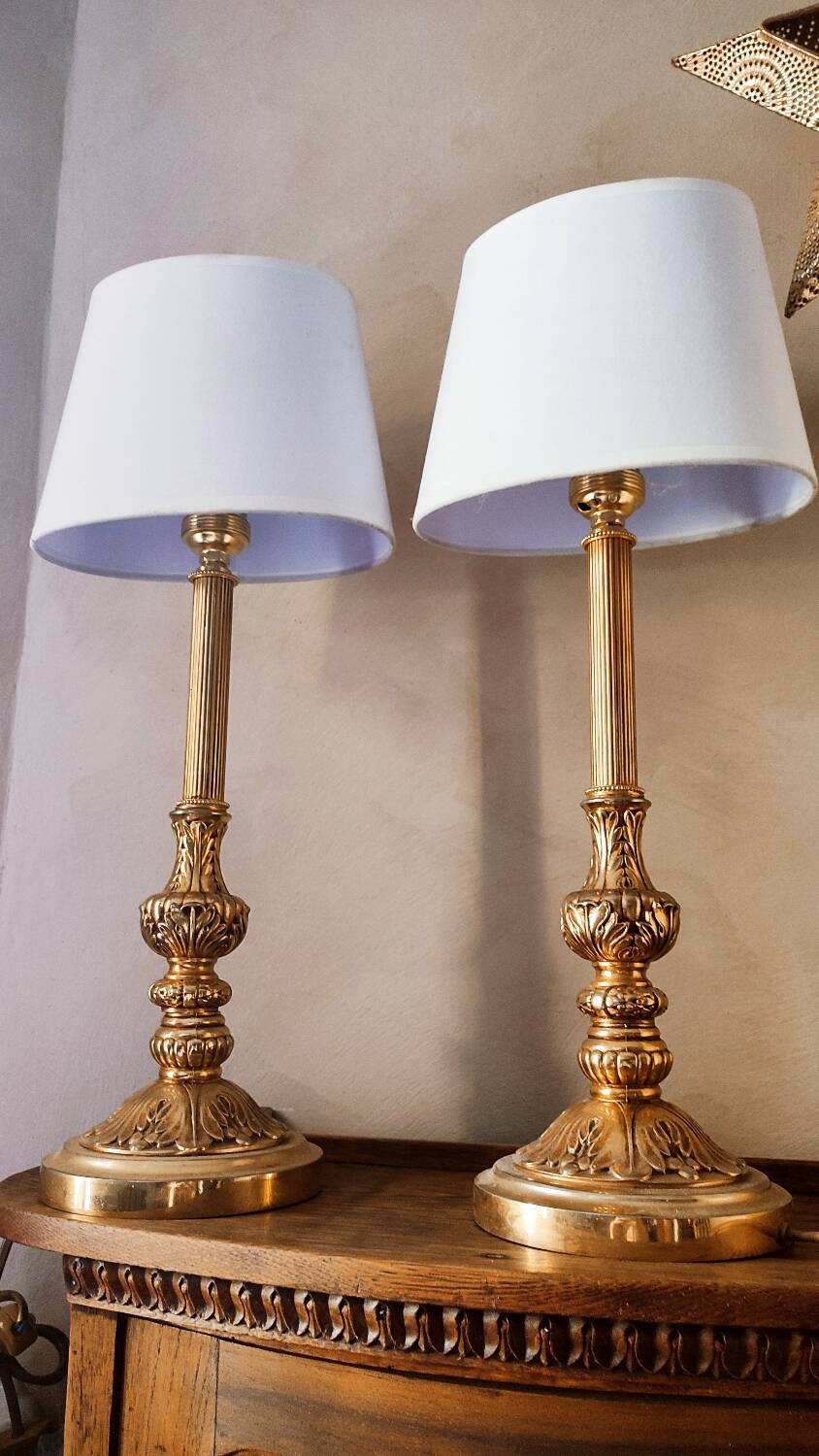 Paire de lampes classiques en bronze