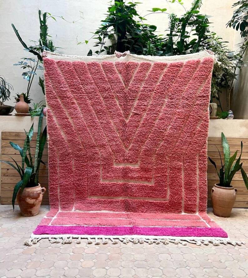 Beautiful handmade pink rug 200cm x 300cm
