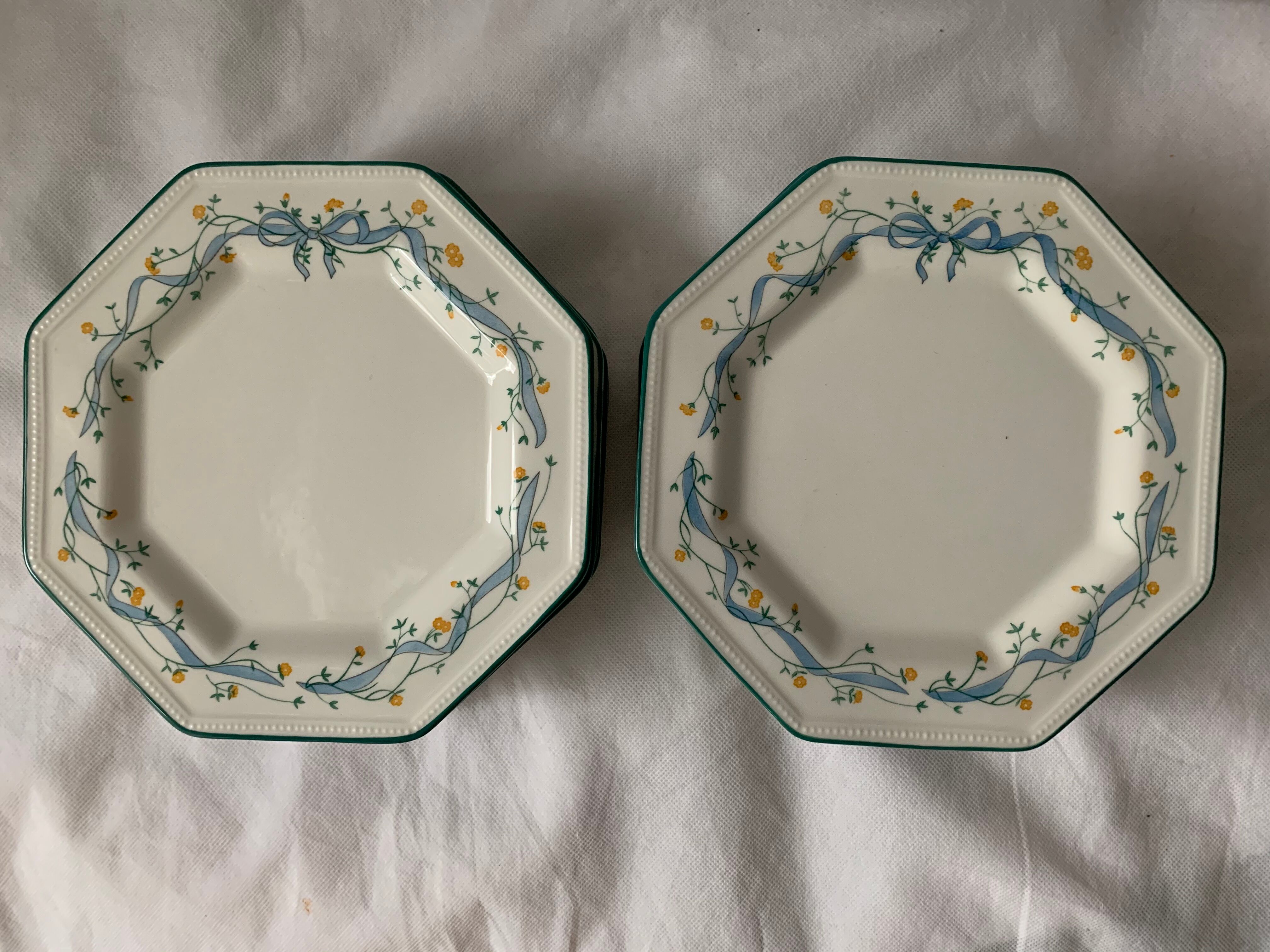 12 octagonal dessert plates in blue and yellow green English porcelain Johnson Brothers