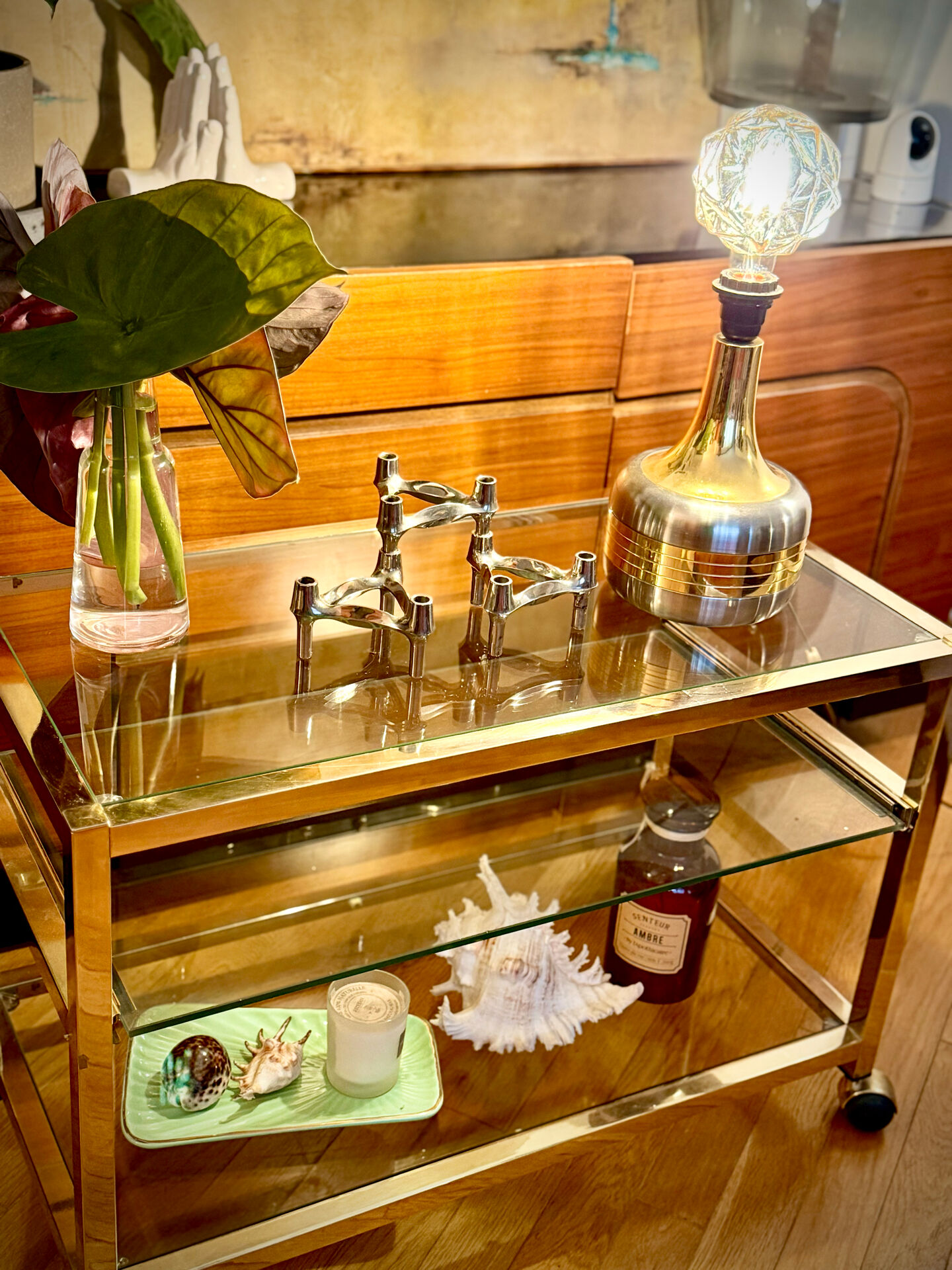 Title: Hollywood Regency chrome & glass side table – 1970s