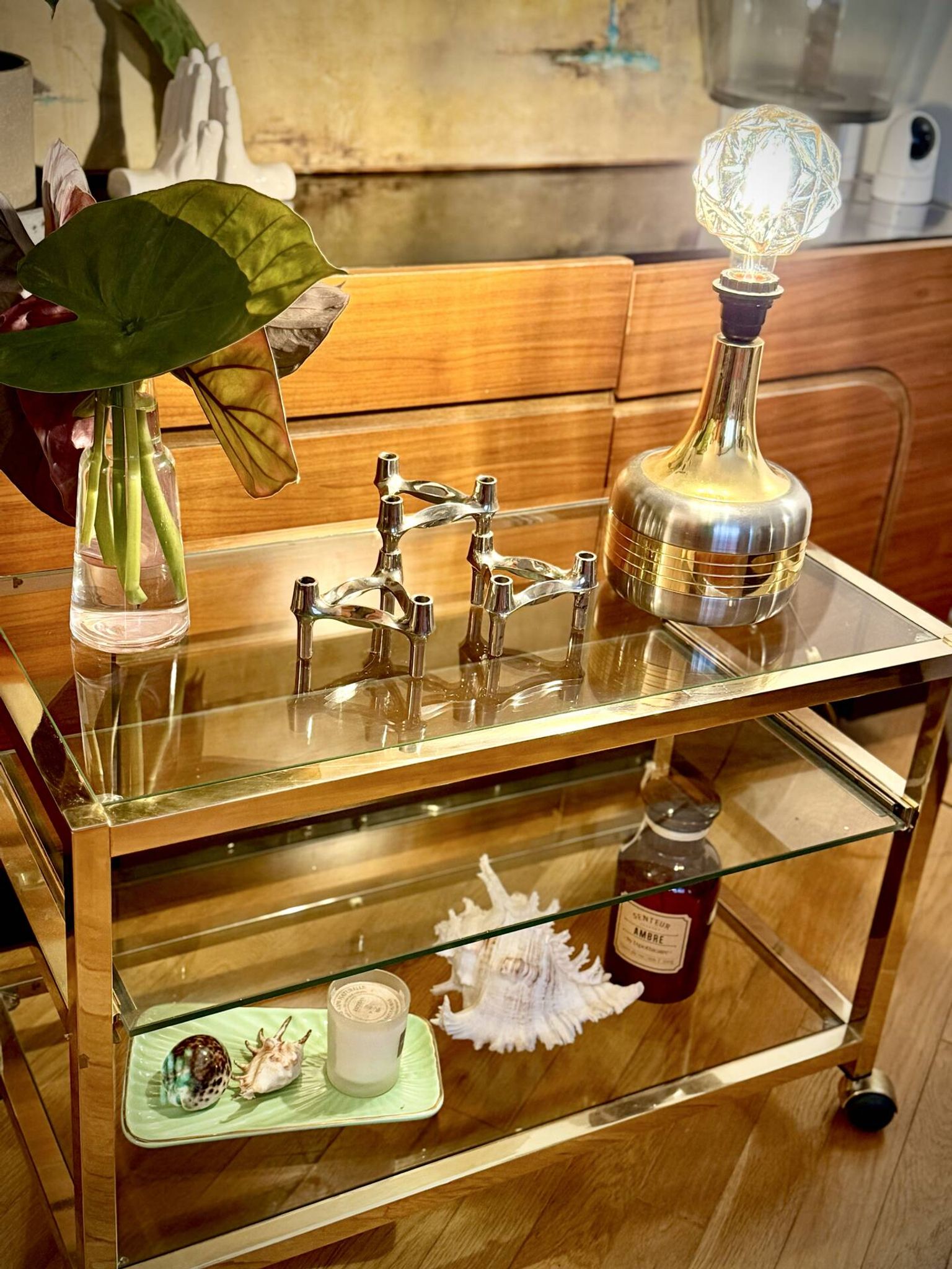 Titre  Desserte Hollywood Regency chrome & verre – années 70