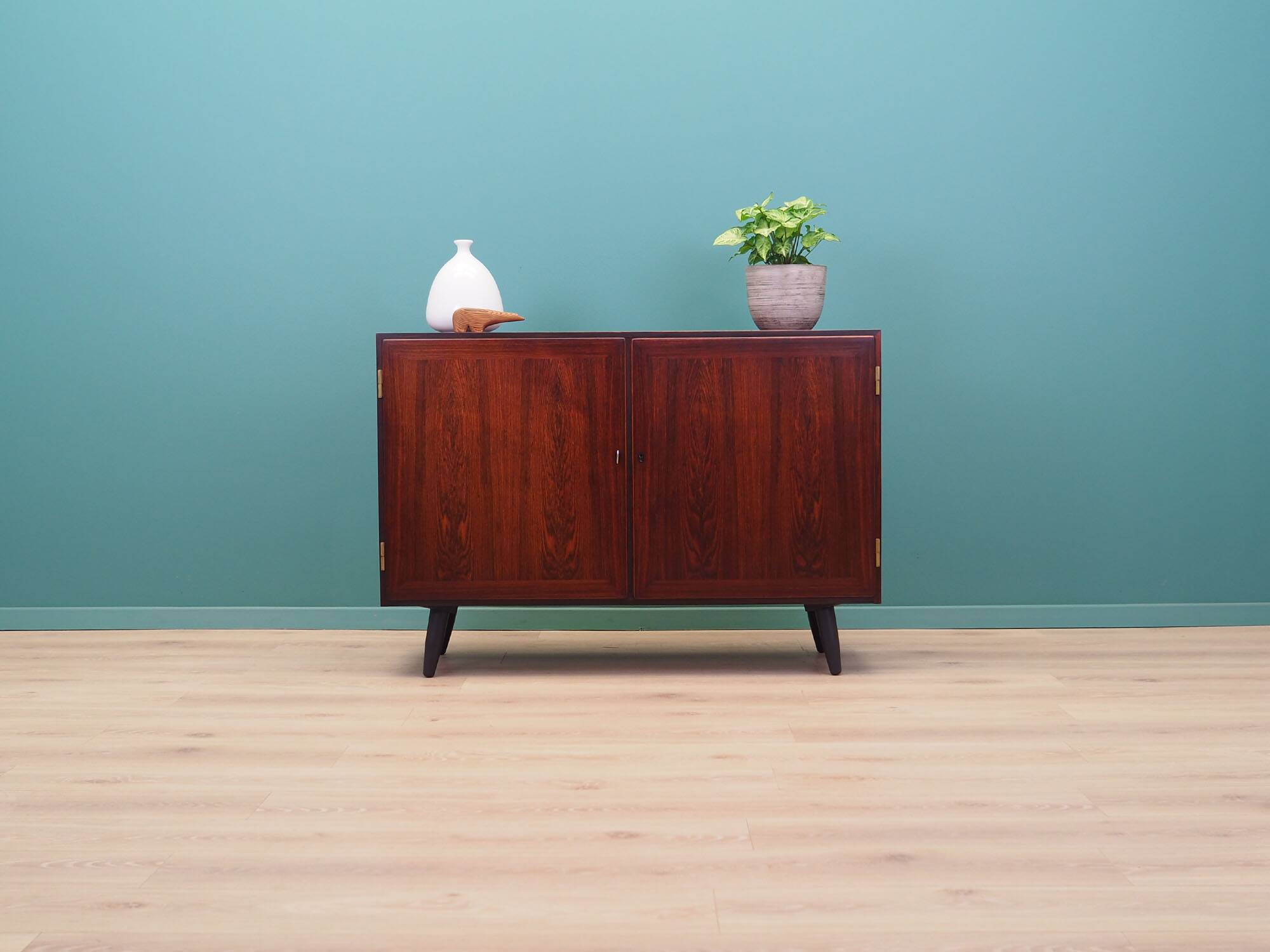 Rosewood cabinet, Danish design, 1970s, manufacturer: Hundevad & Co