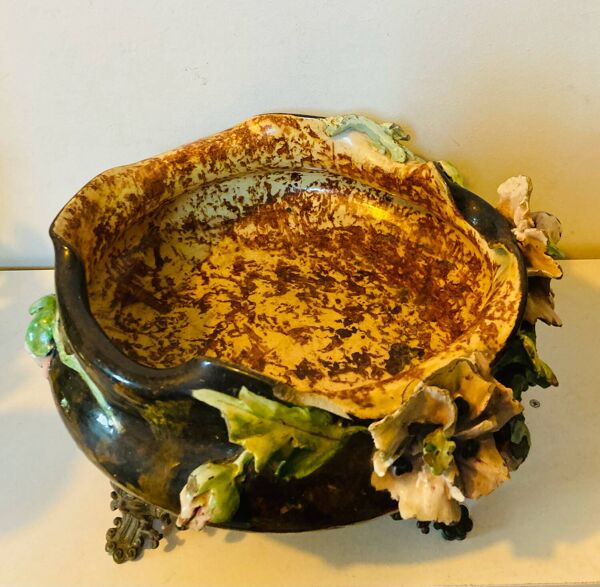 Cache pot, jardinière Napoleon III époque XIXe en barbotine et bronze