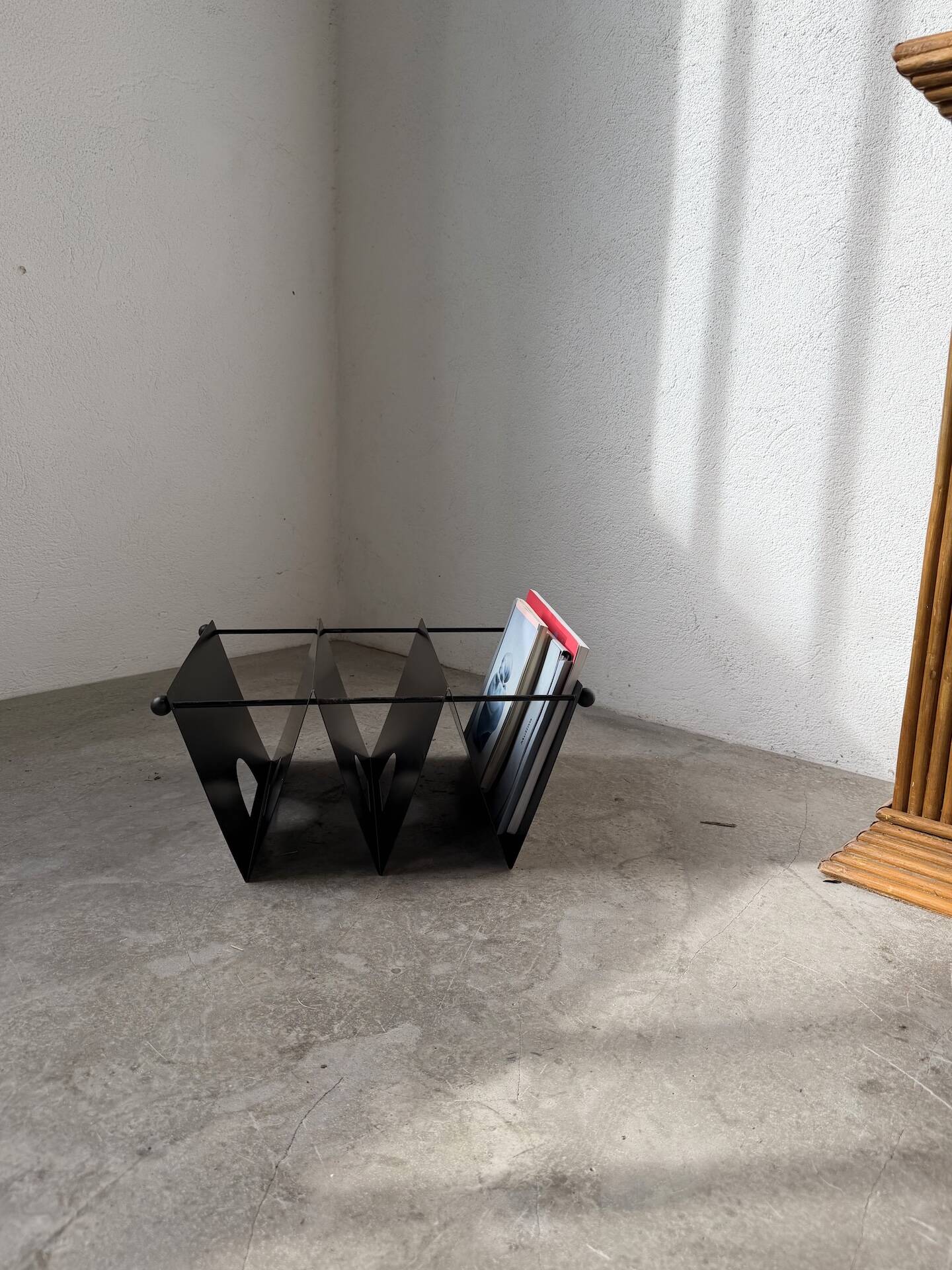 Modular magazine rack Memphis 1980