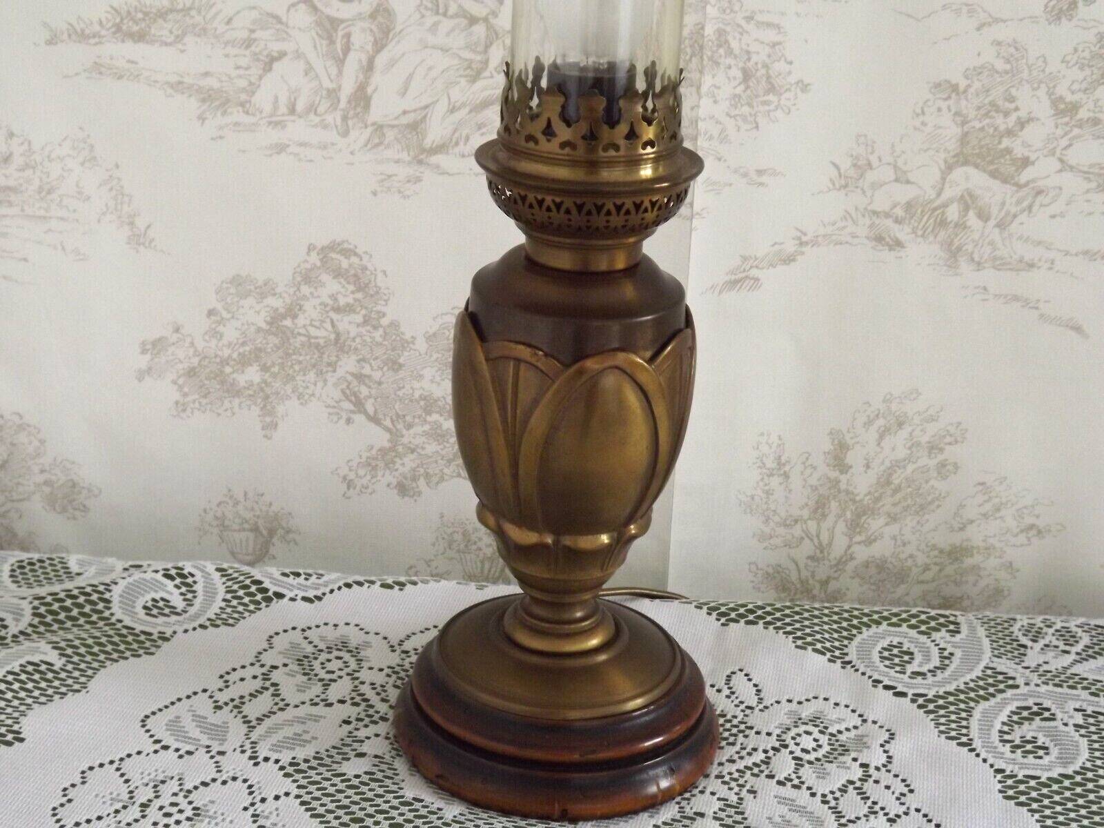 Bronze and glass table lamp, Art Nouveau