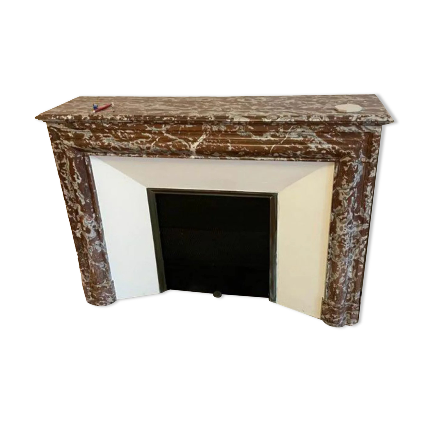 Fireplace in red marble from Languedoc