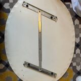 Vintage oval decorative mirror with beveled and chiseled effect