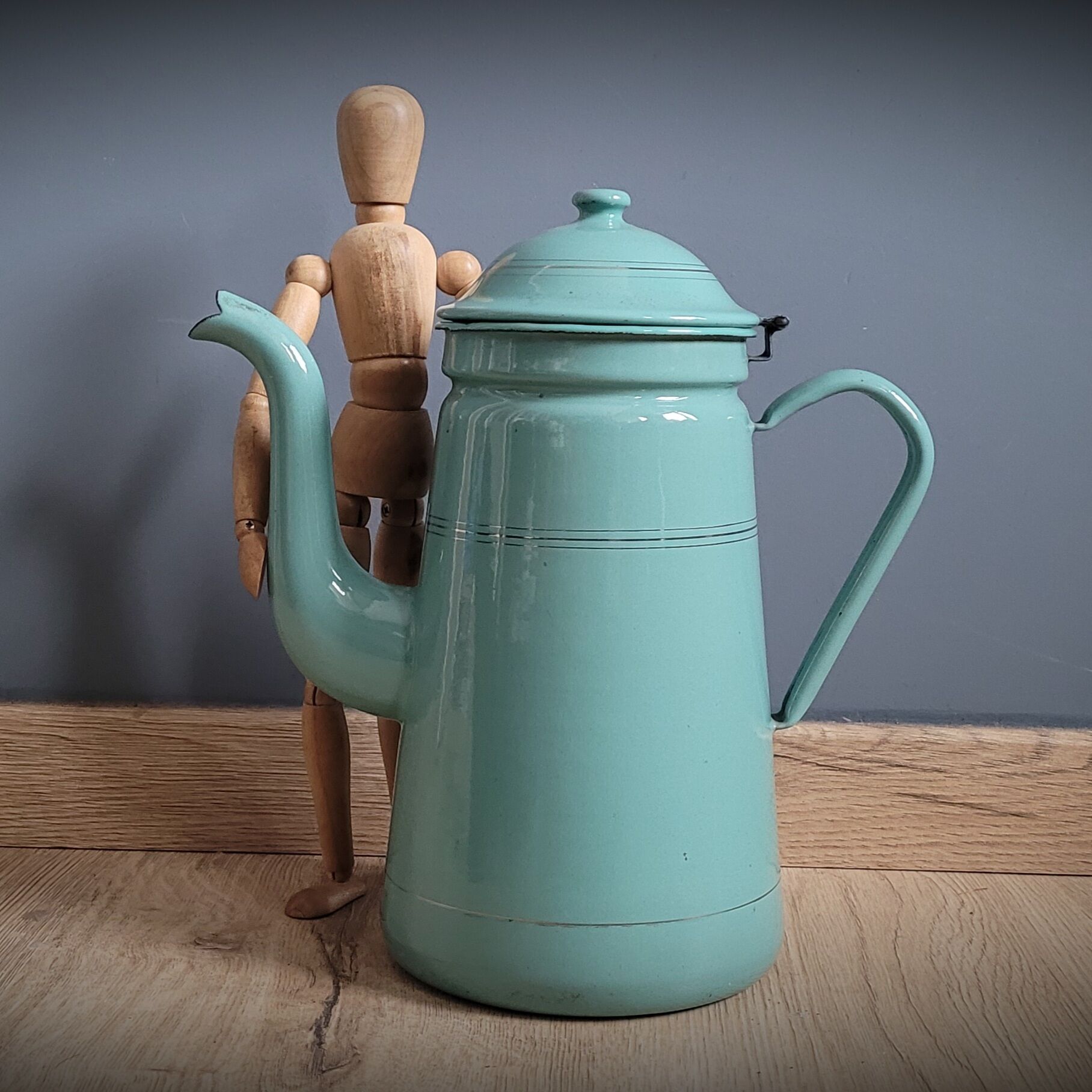 Green enamelled coffee maker lineage