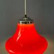 Suspension Space Age rouge en plexiglas avec dessus chromé