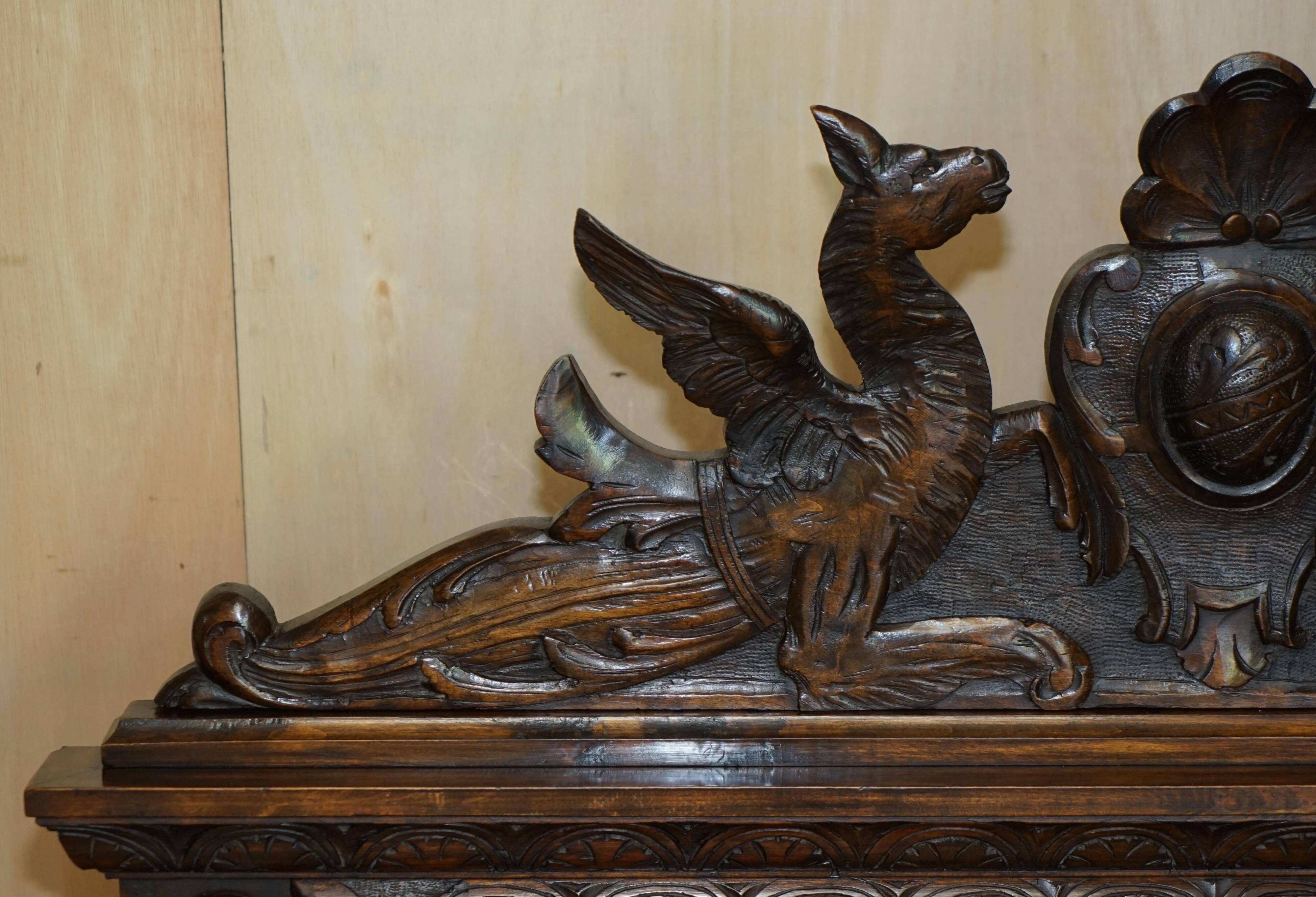 Banc Monks Antique Sculpté Lion Griffon 1860 avec Rangement