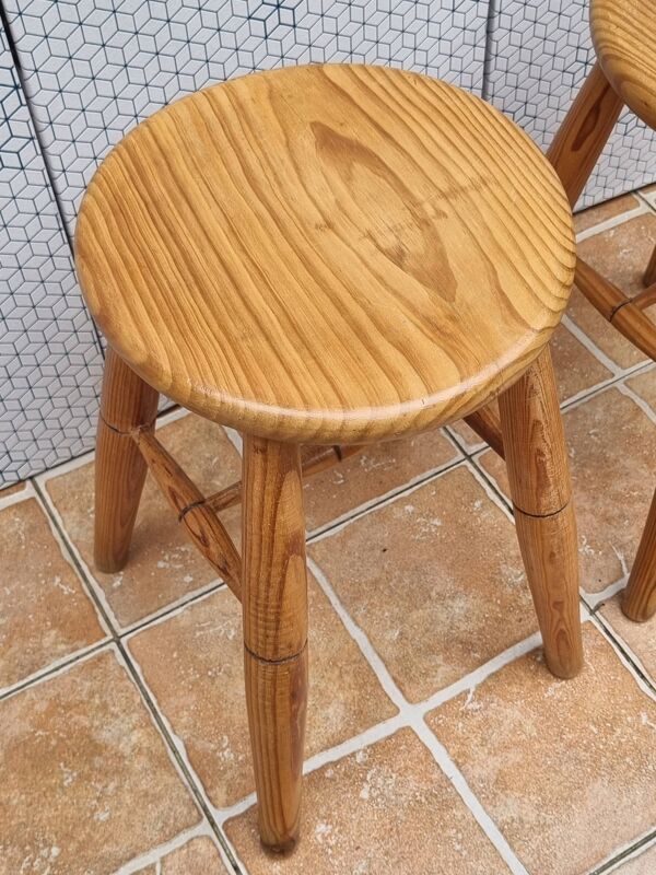 Paire de tabourets rustiques en bois massif – H. 47 cm, 25 cm