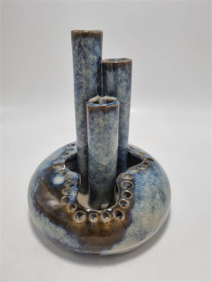 Single-flower vase or candle holder