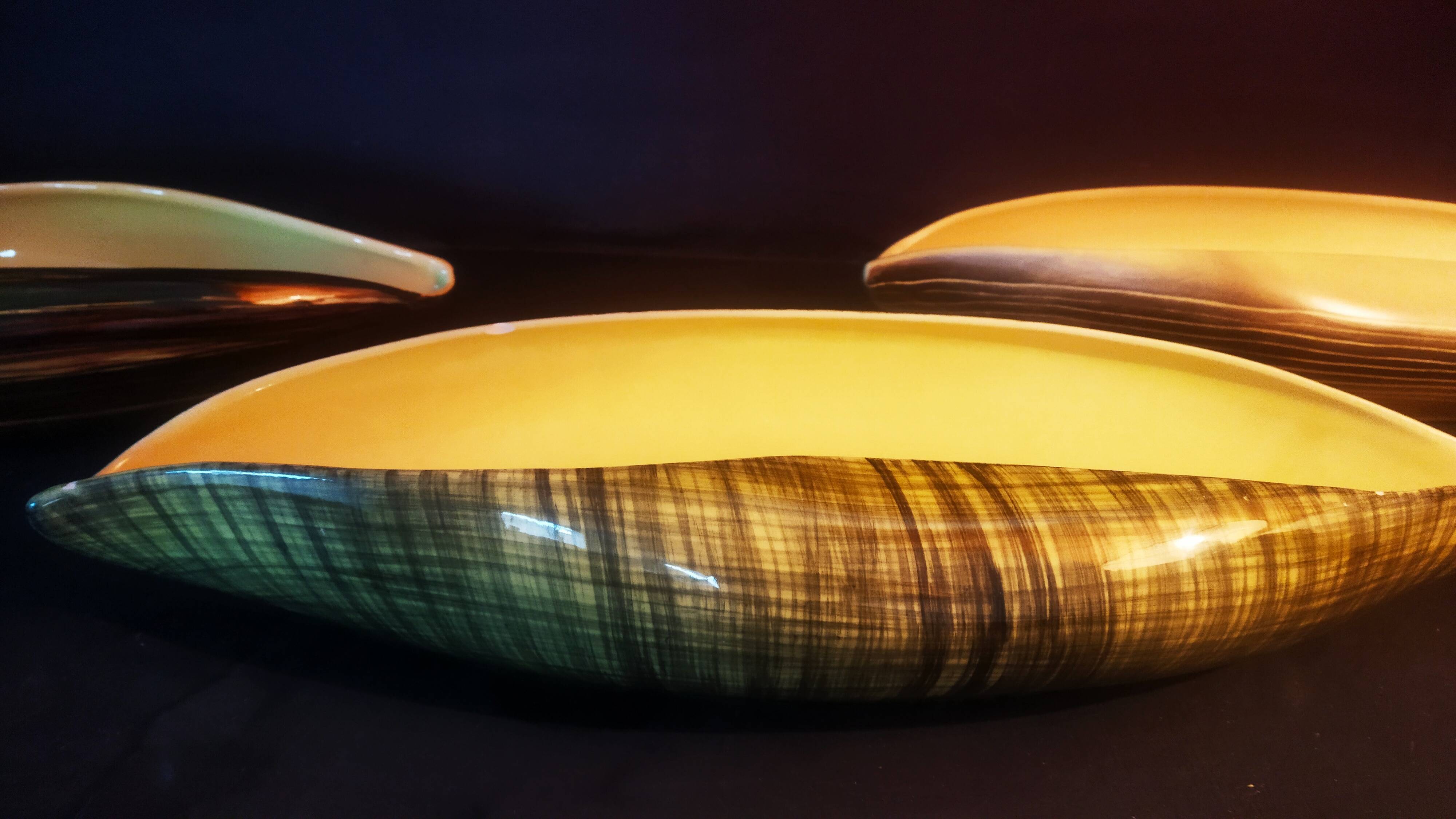 Set of three 1950s paddle cups