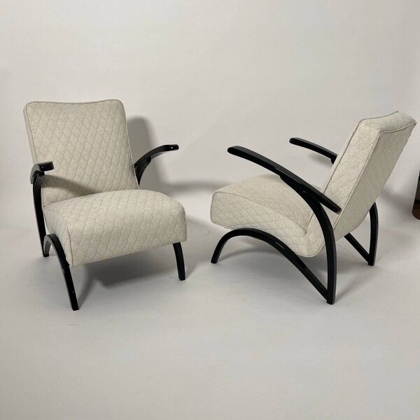 Fauteuils Art Déco noires laquées tchèques attribuées à J. Halabala pour Up Závody, années 1930.