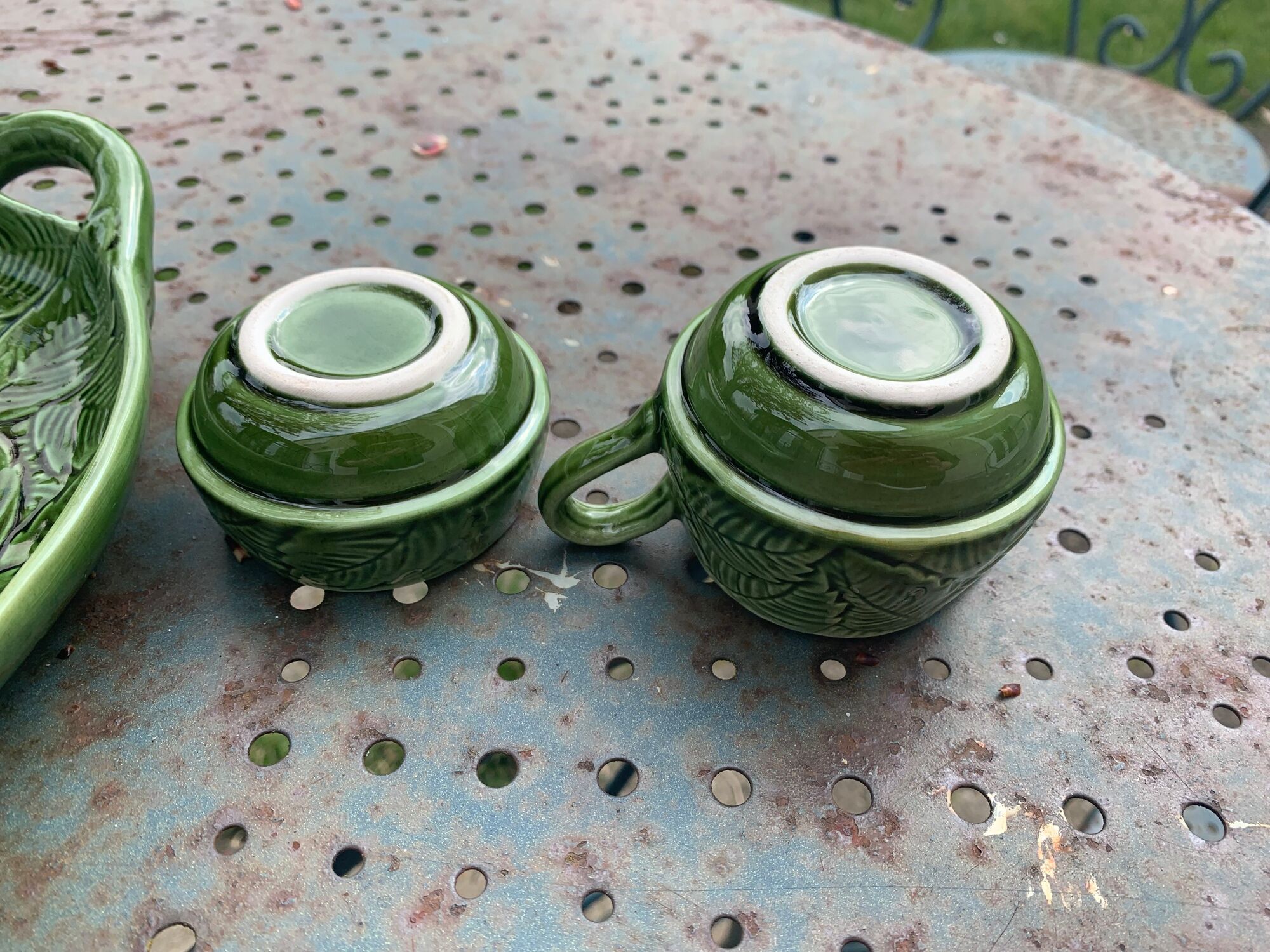 Slurry dish for red fruits, cream pot and vintage sugar bowl