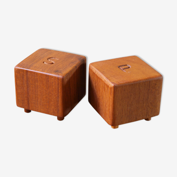 Scandinavian salt and pepper in teak