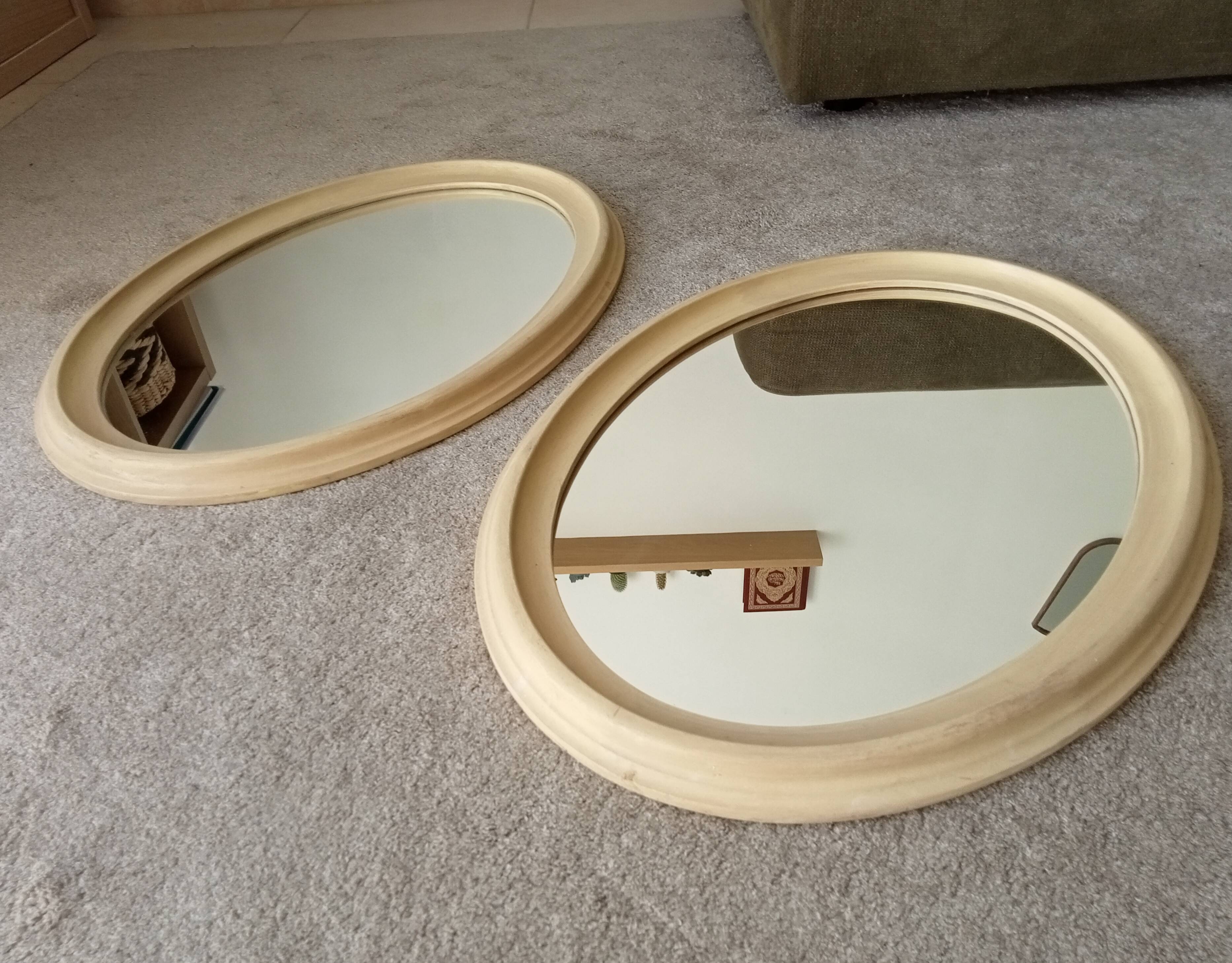 Miroir ovale vintage en bois patiné