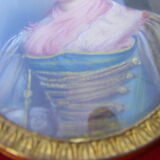 Portrait miniature medallion