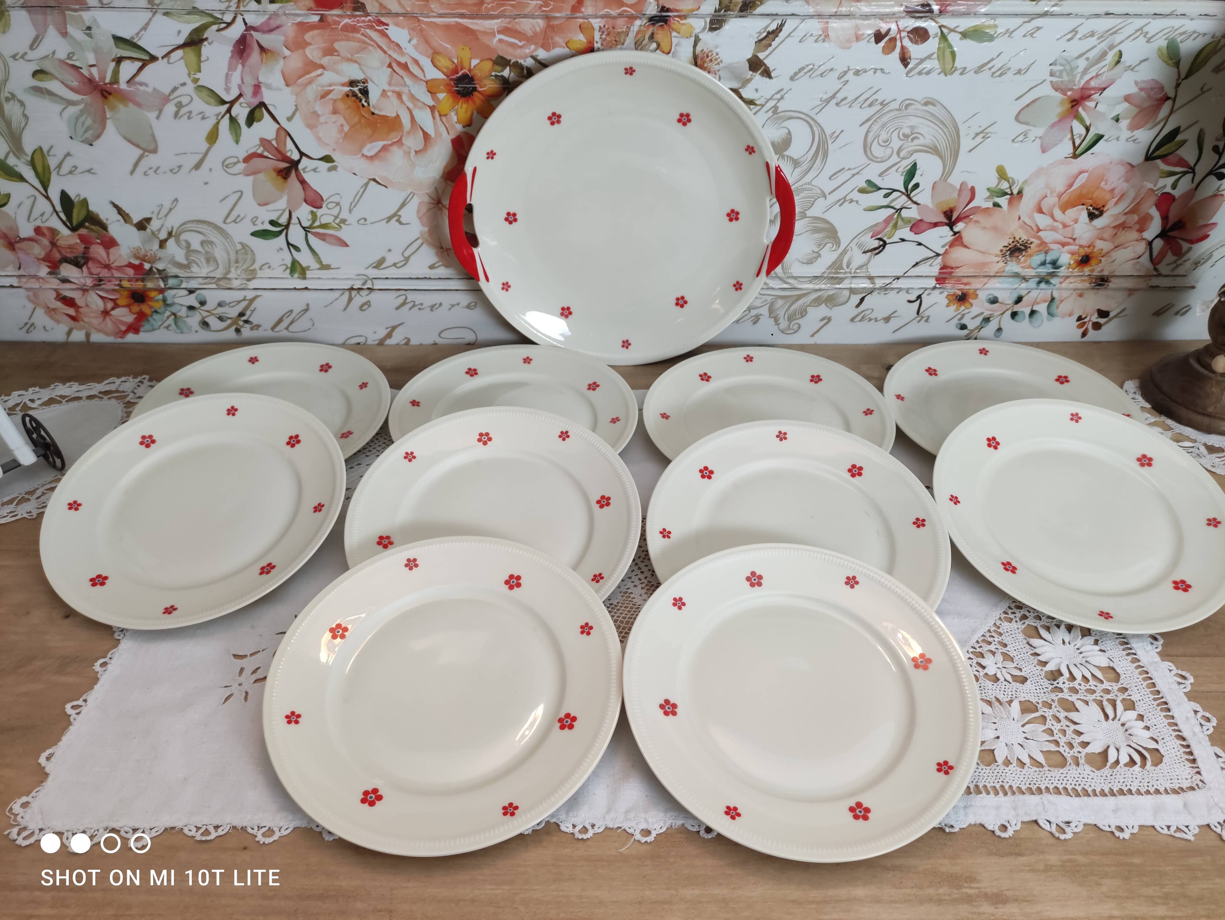 Dessert service 11 pieces in beige Bavaria porcelain with small orange flowers
