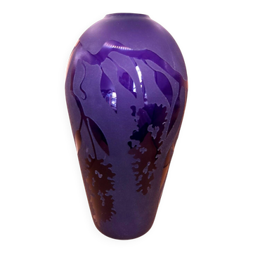 Vase d’art américain signé Kelsey Murphy – Pilgrim Glass –Cameo violet