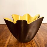 Vase mouchoir signé Elchinger .1950s noir et jaune .