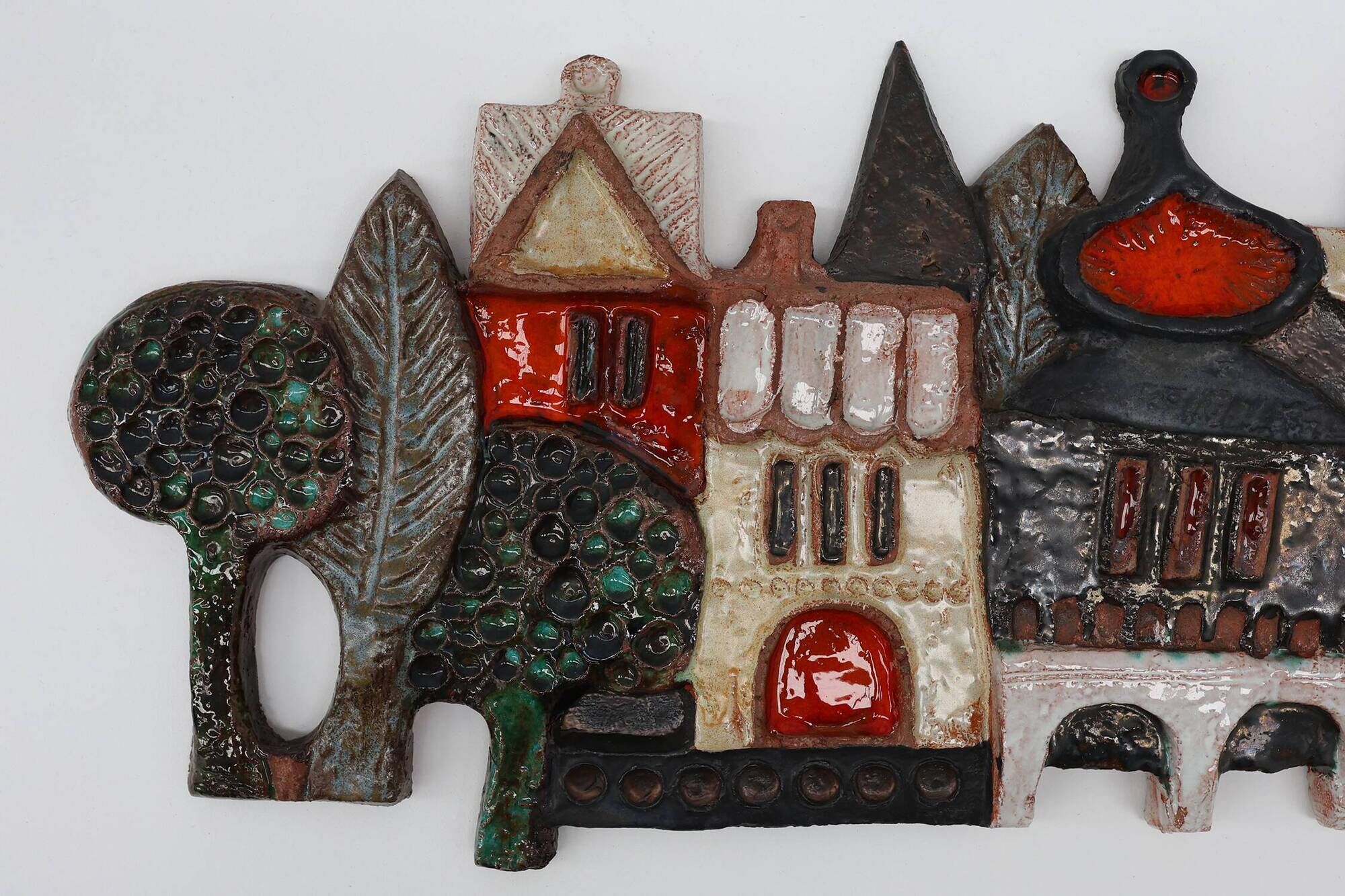 Ceramic wall plaquette by the Belgian Artist Elisabeth Vandeweghe for Ampho