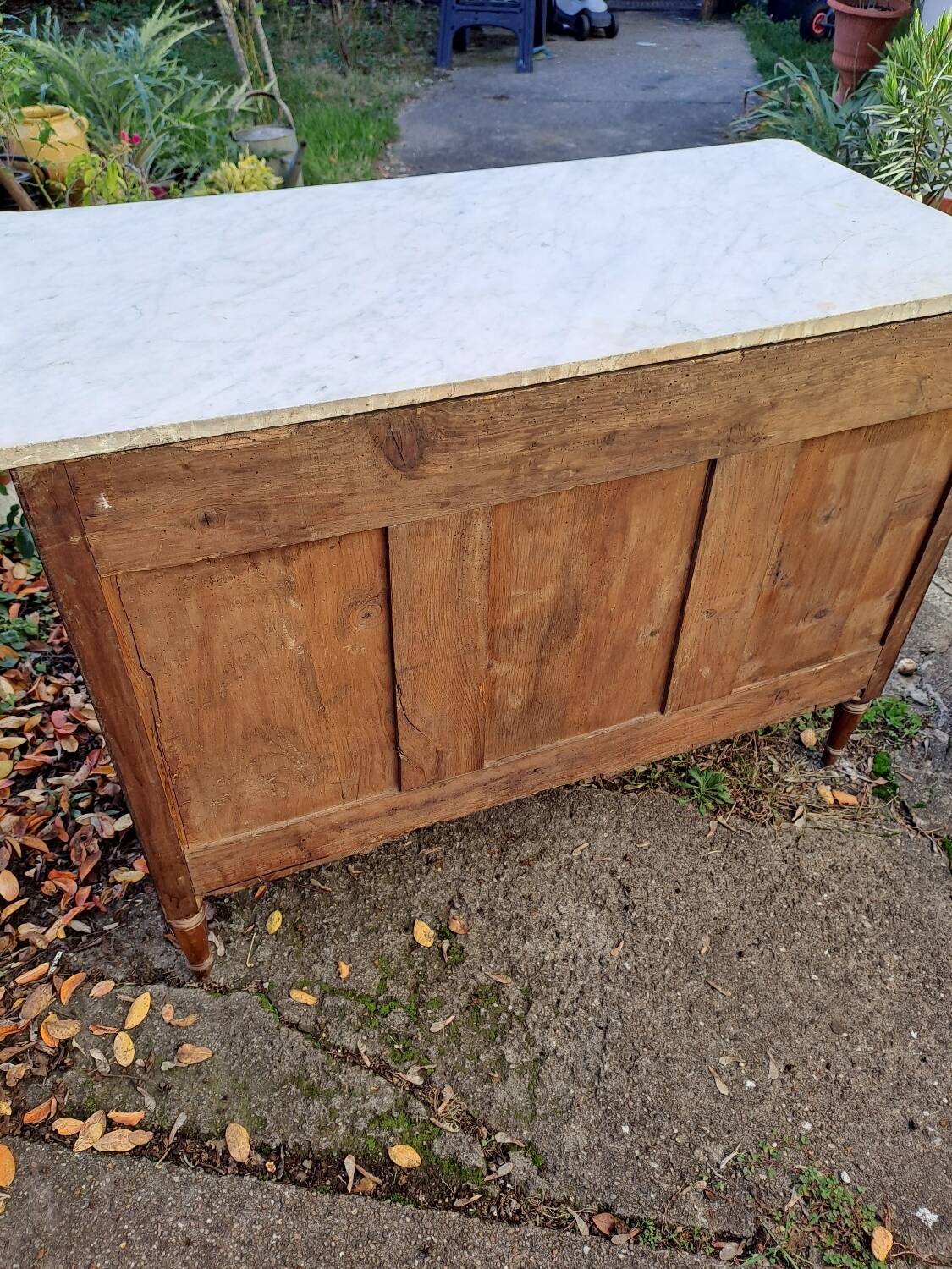 Louis XVI chest of drawers, mahogany, late 18th century, early 19th century