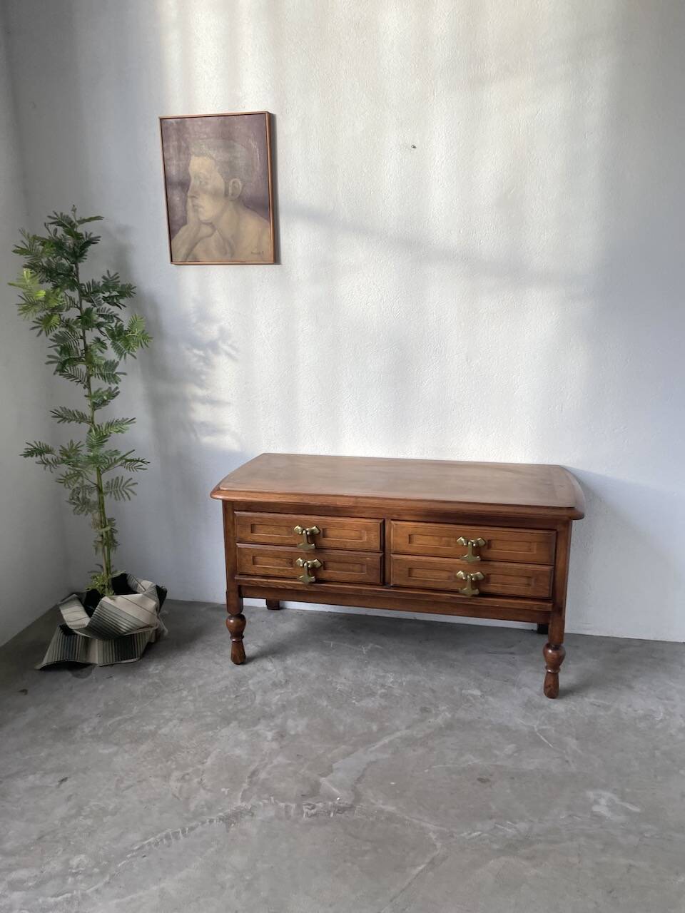 Guillerme and Chambron oak chest of drawers