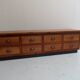 Buffet vintage avec tiroirs