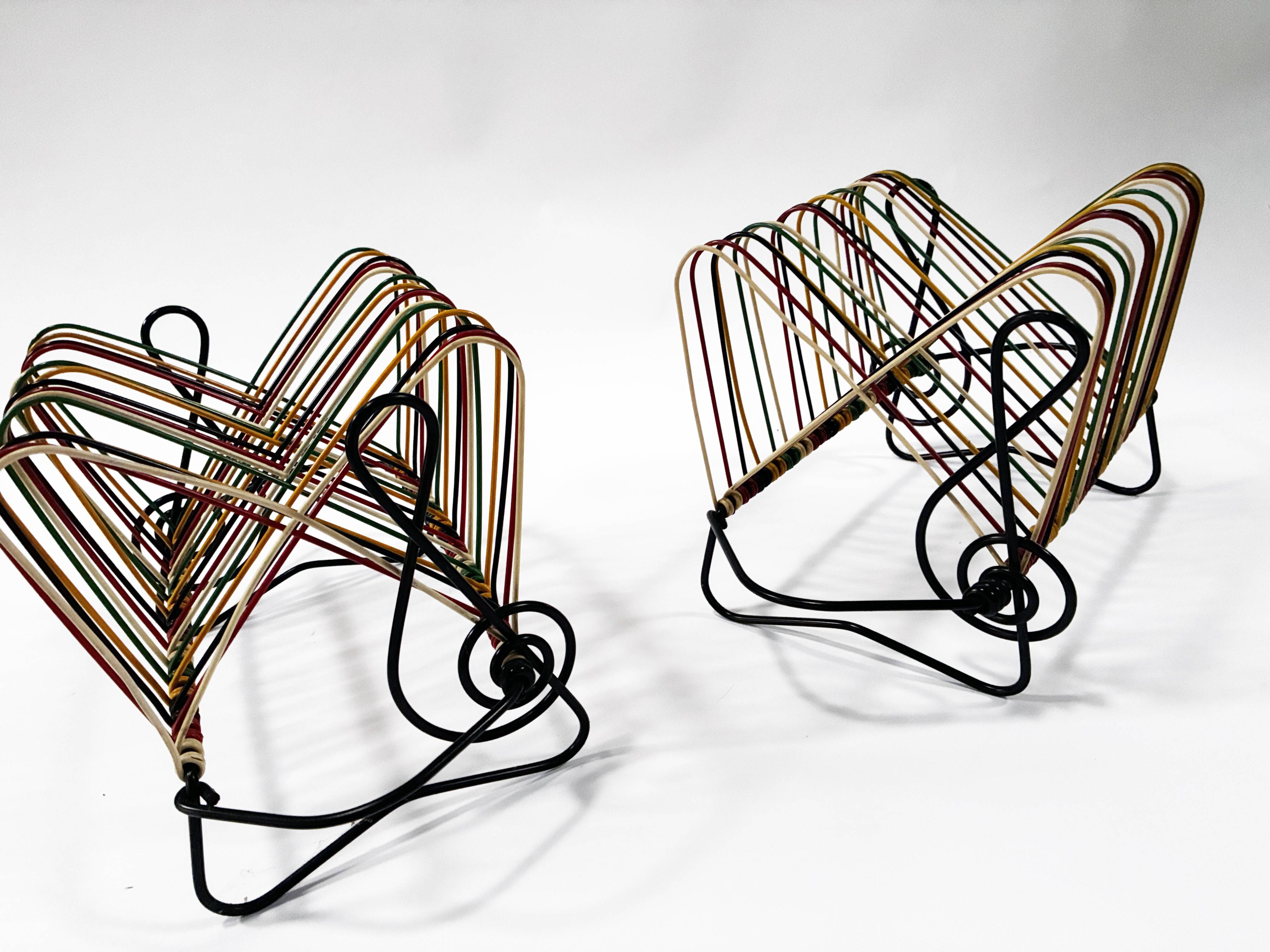 Vintage Vinyl Storage • 45 RPM Holder • Lacquered Metal • Scoubidou • 1950