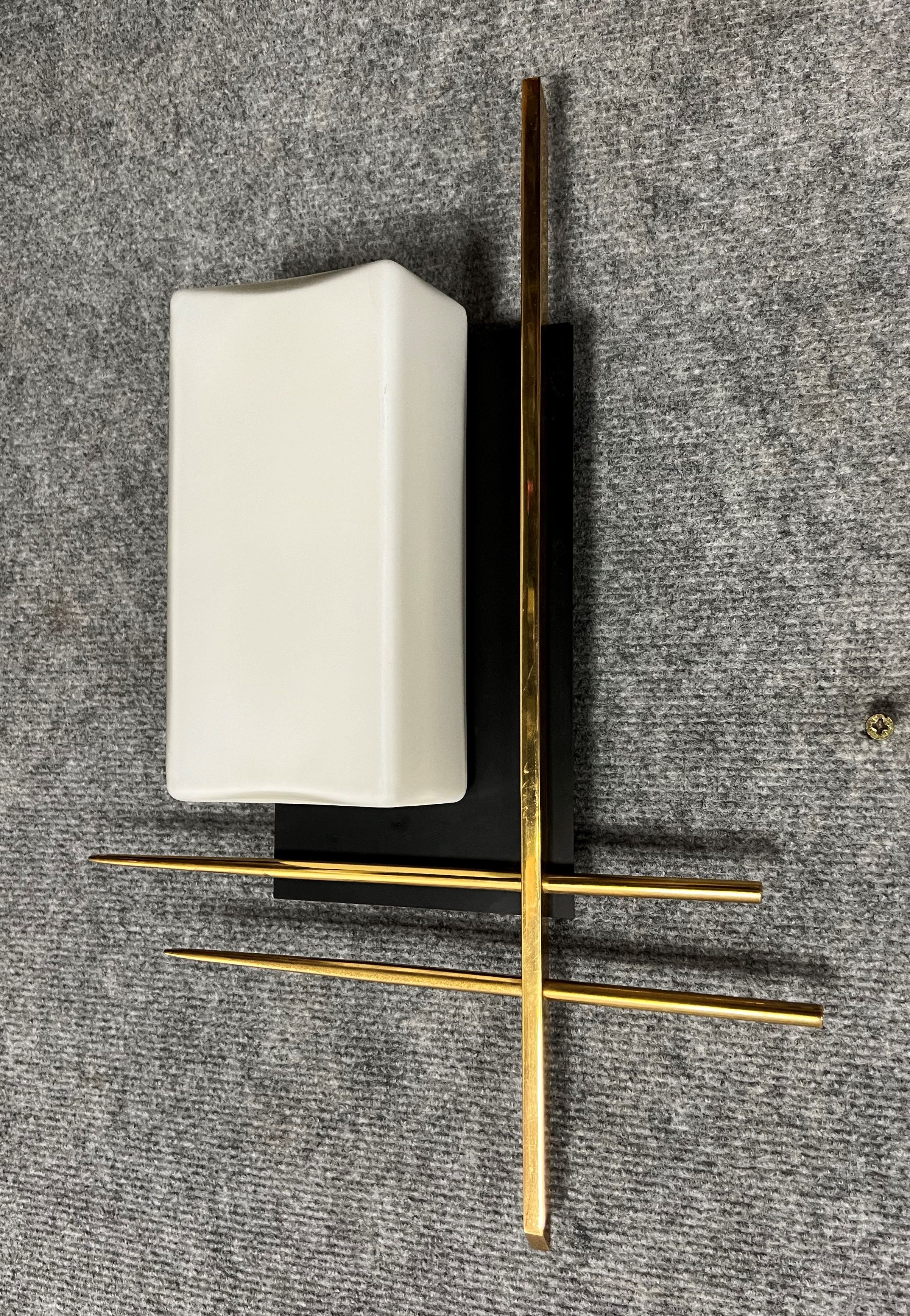 Wall lamp in black wood, gilded brass and opaline