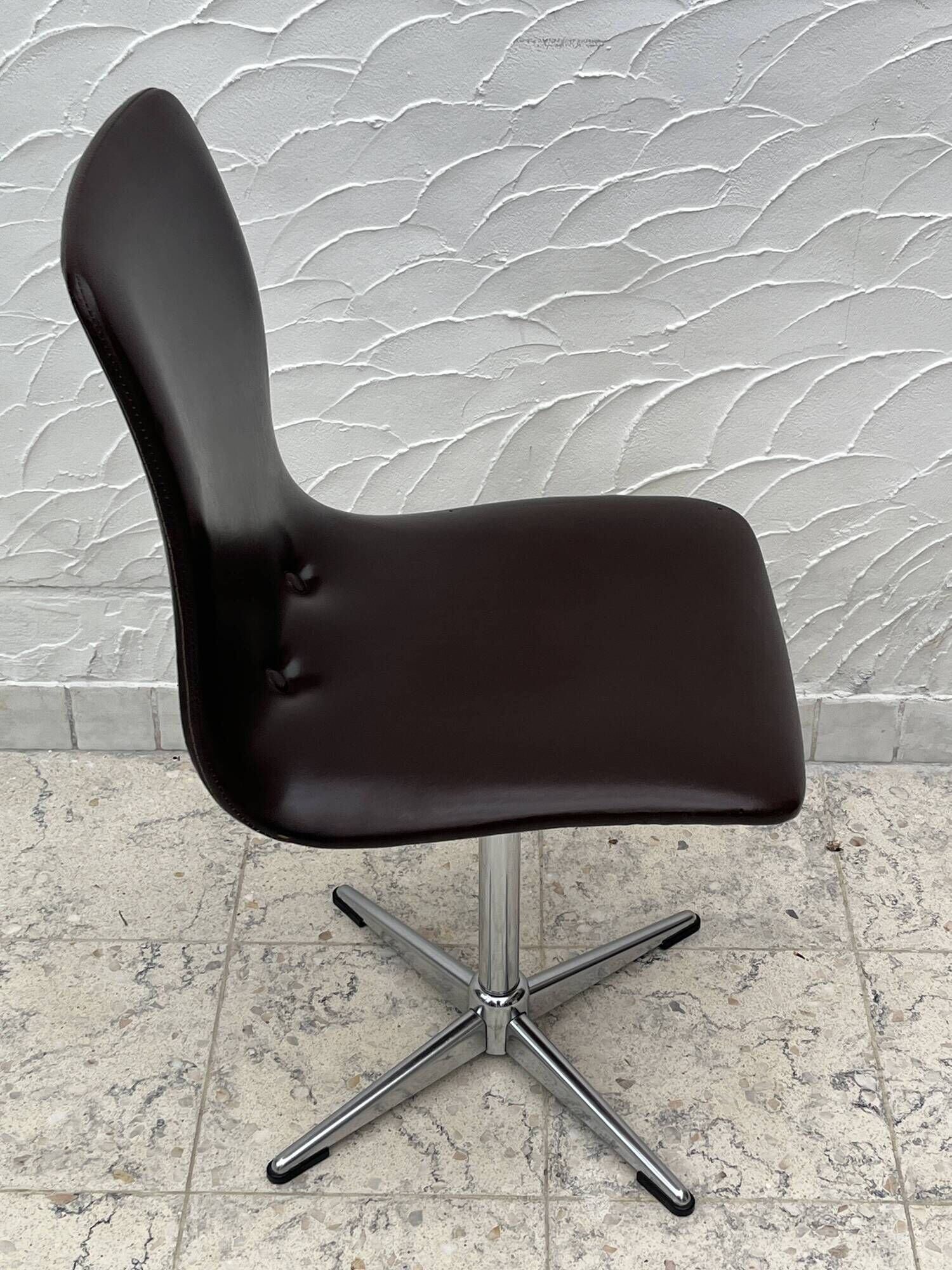 Space Age Swivel Chair Chocolate Brown Skai
