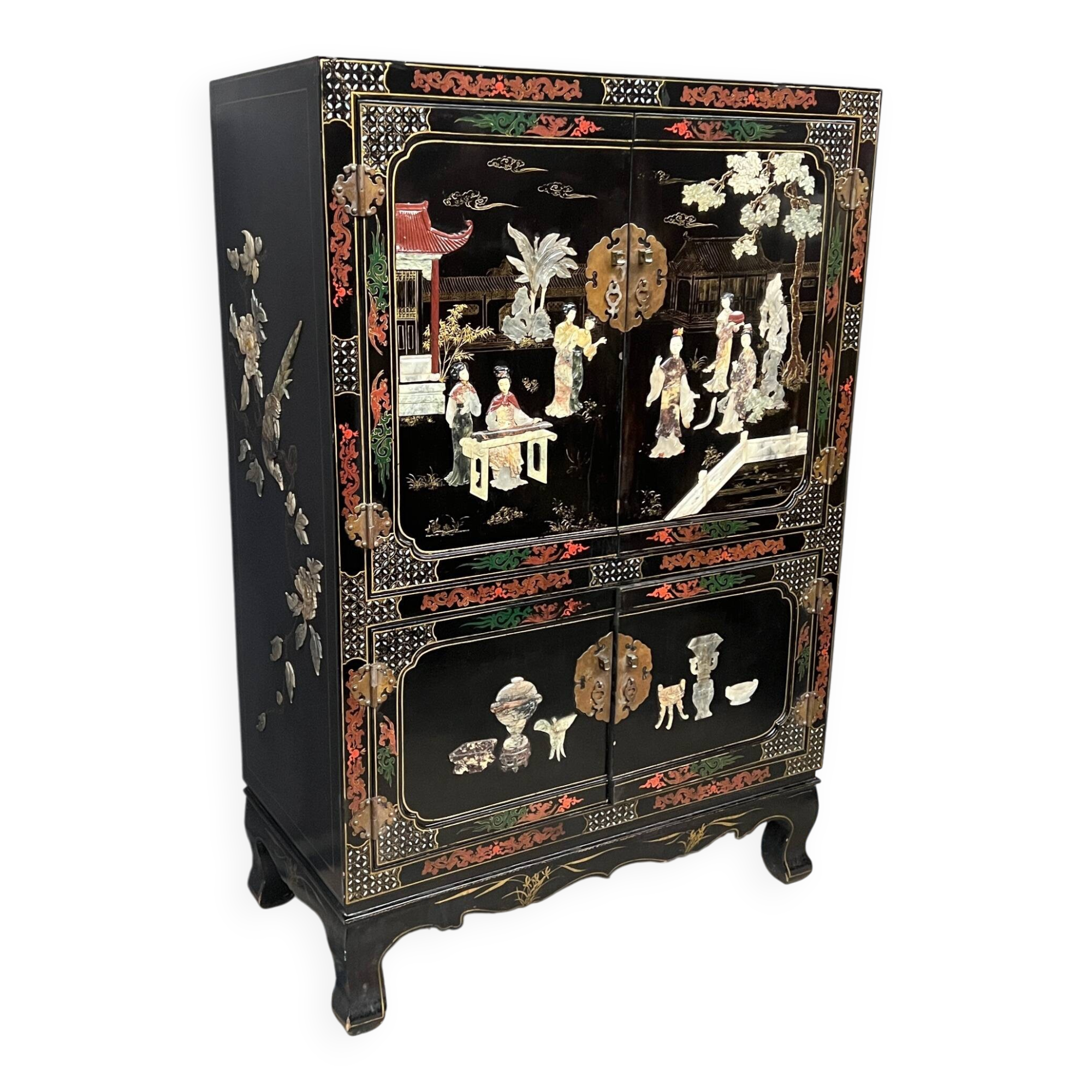 Chinoiserie-style cabinet. Inlaid with steatite, jade, marble, and ivory.