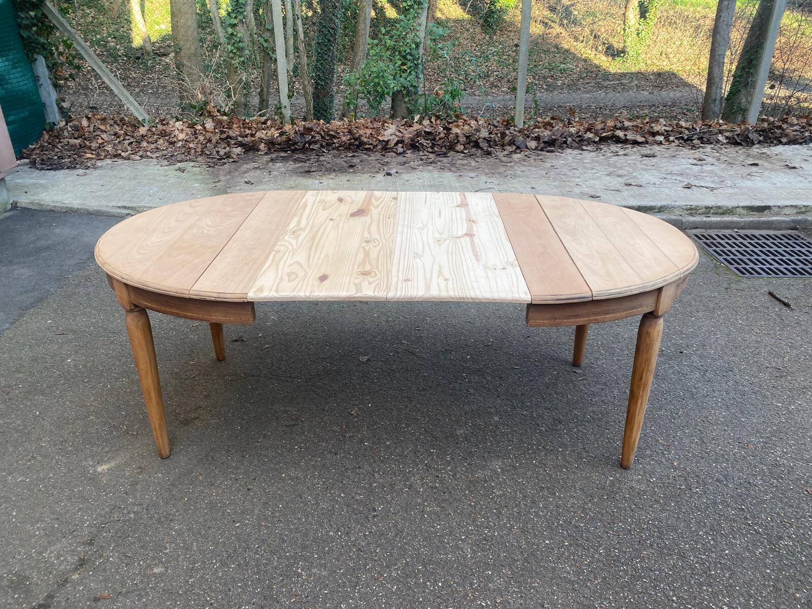 Renovated Louis Philippe round extendable dining table from the 18th century, 205cm.