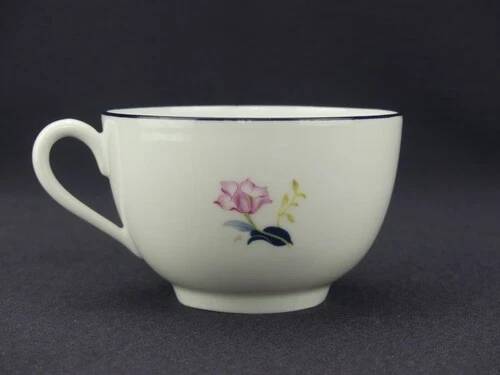 Ch. Field Haviland, breakfast cup in porcelain