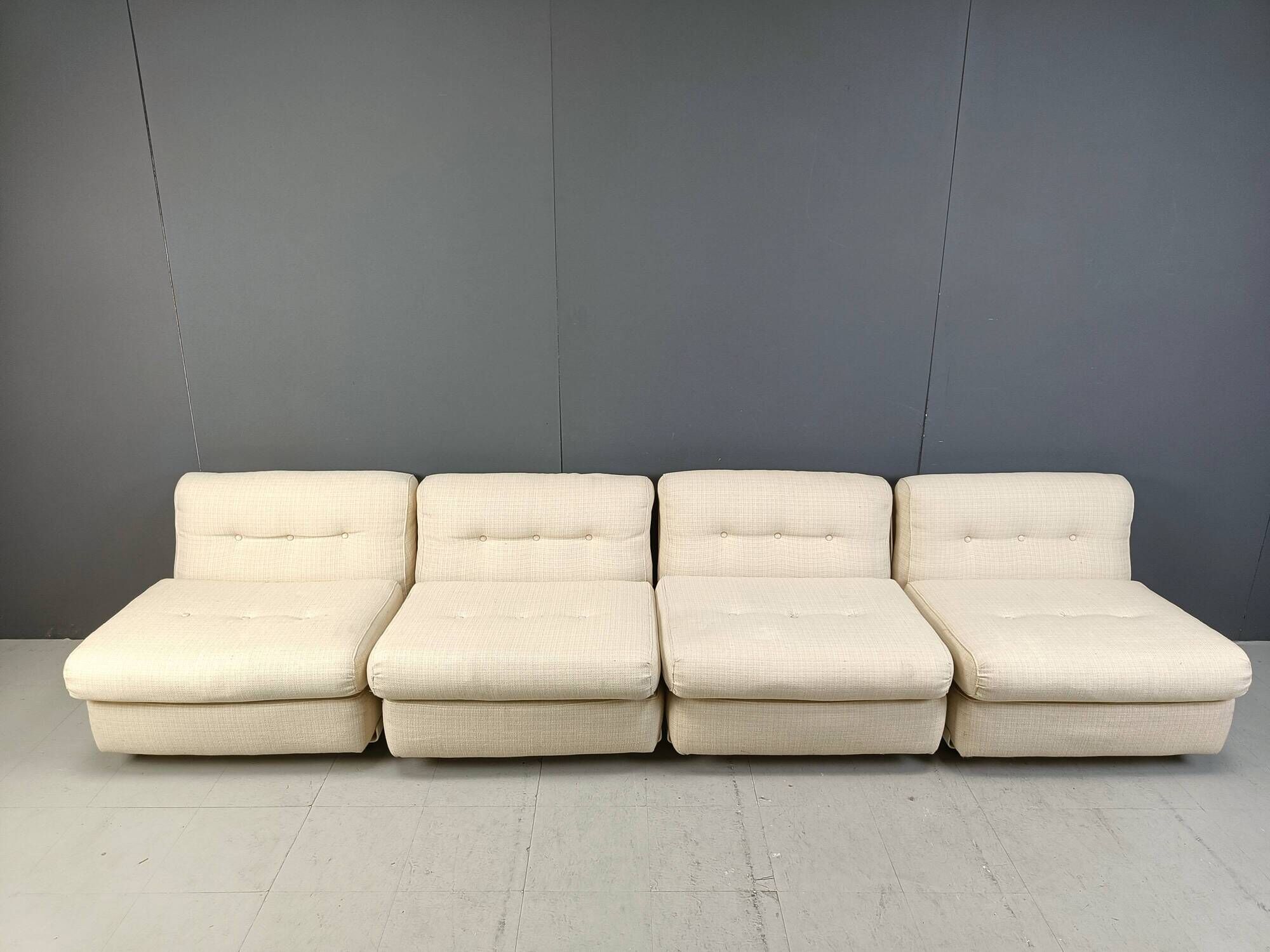 Set of 4 Amanta sofas by Mario Bellini for C&B Italia, 1970s