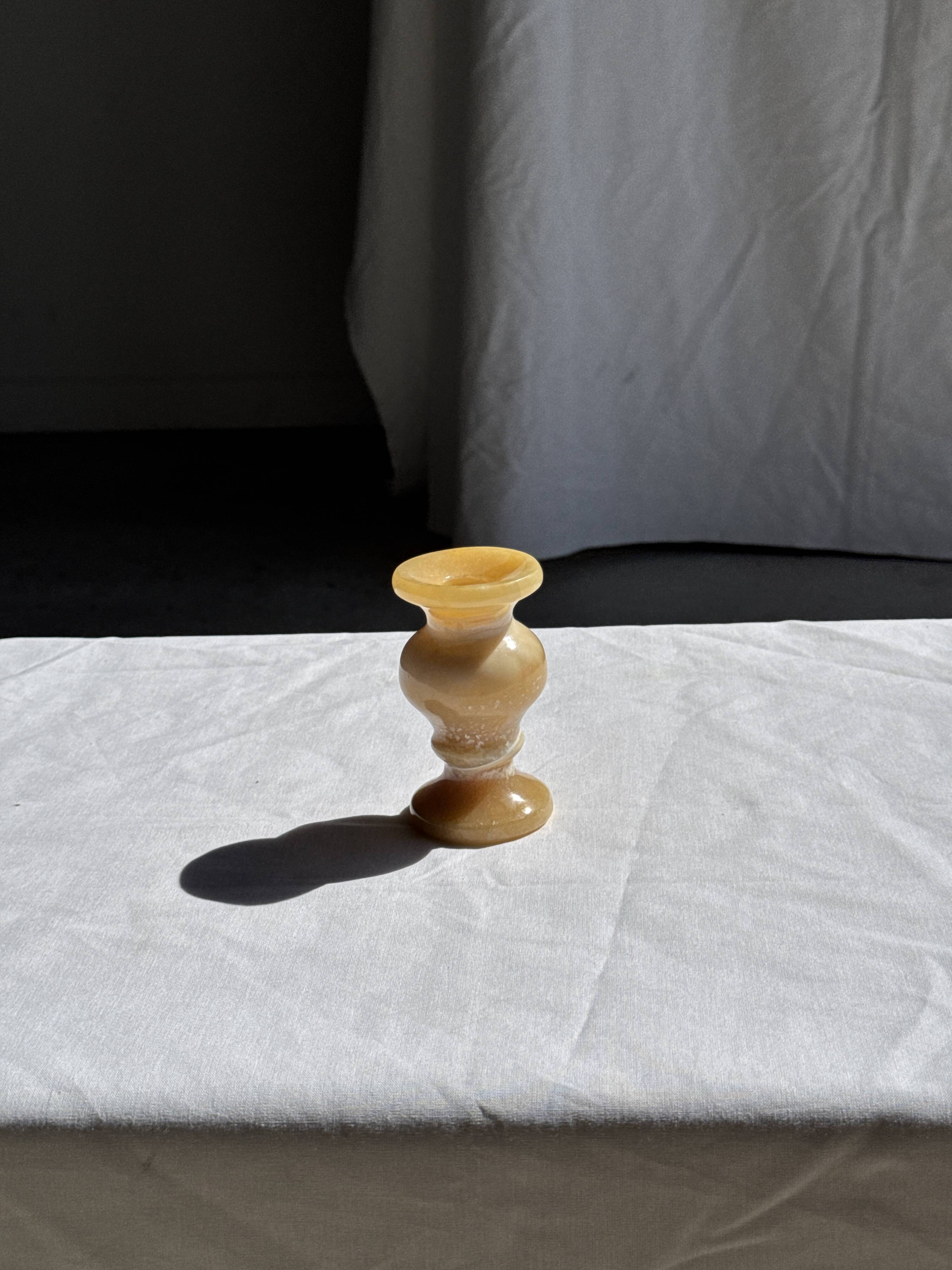 Small vintage candle holder in yellow onyx, H10 D5.5.