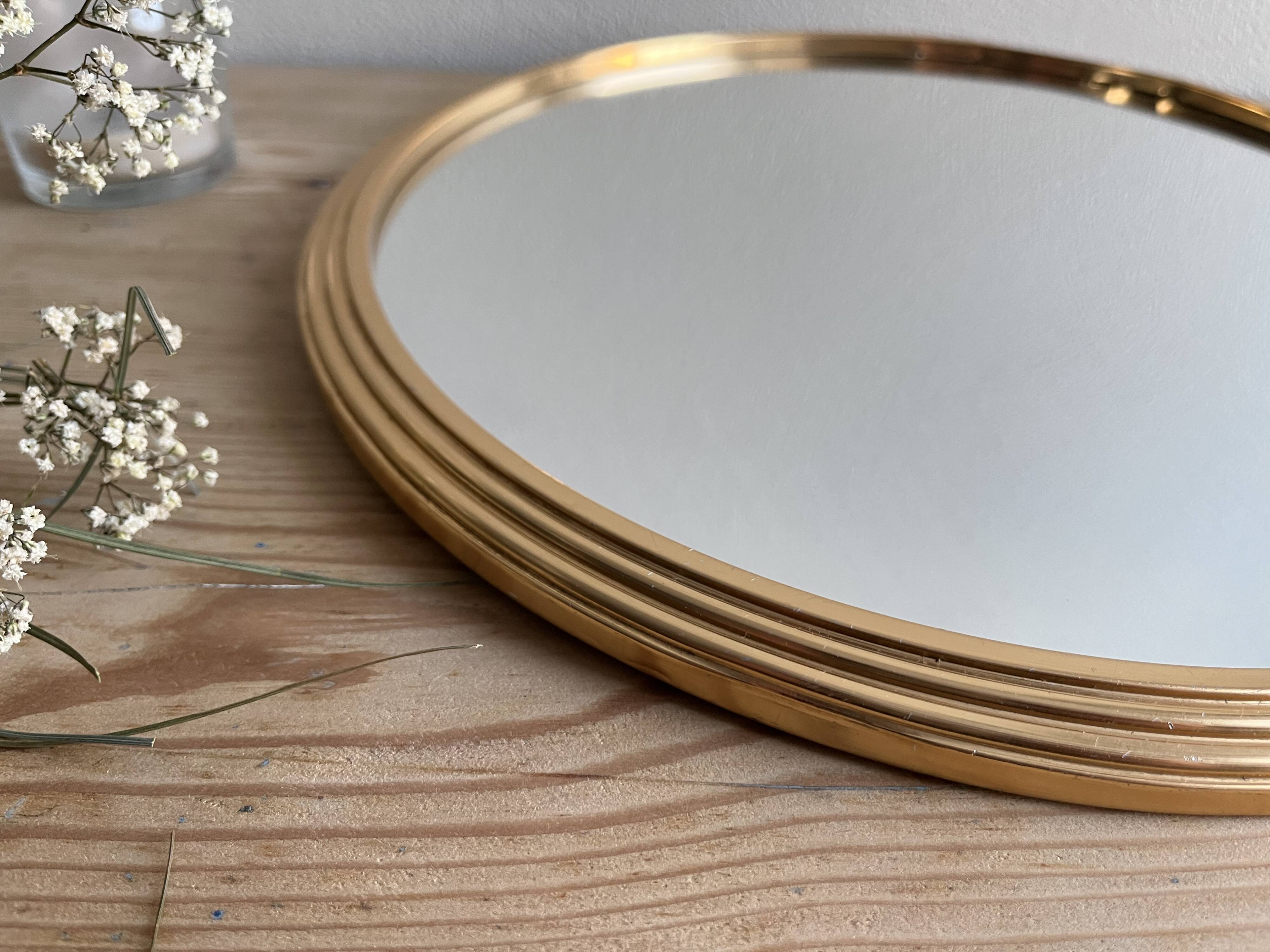 Vintage round gold mirror