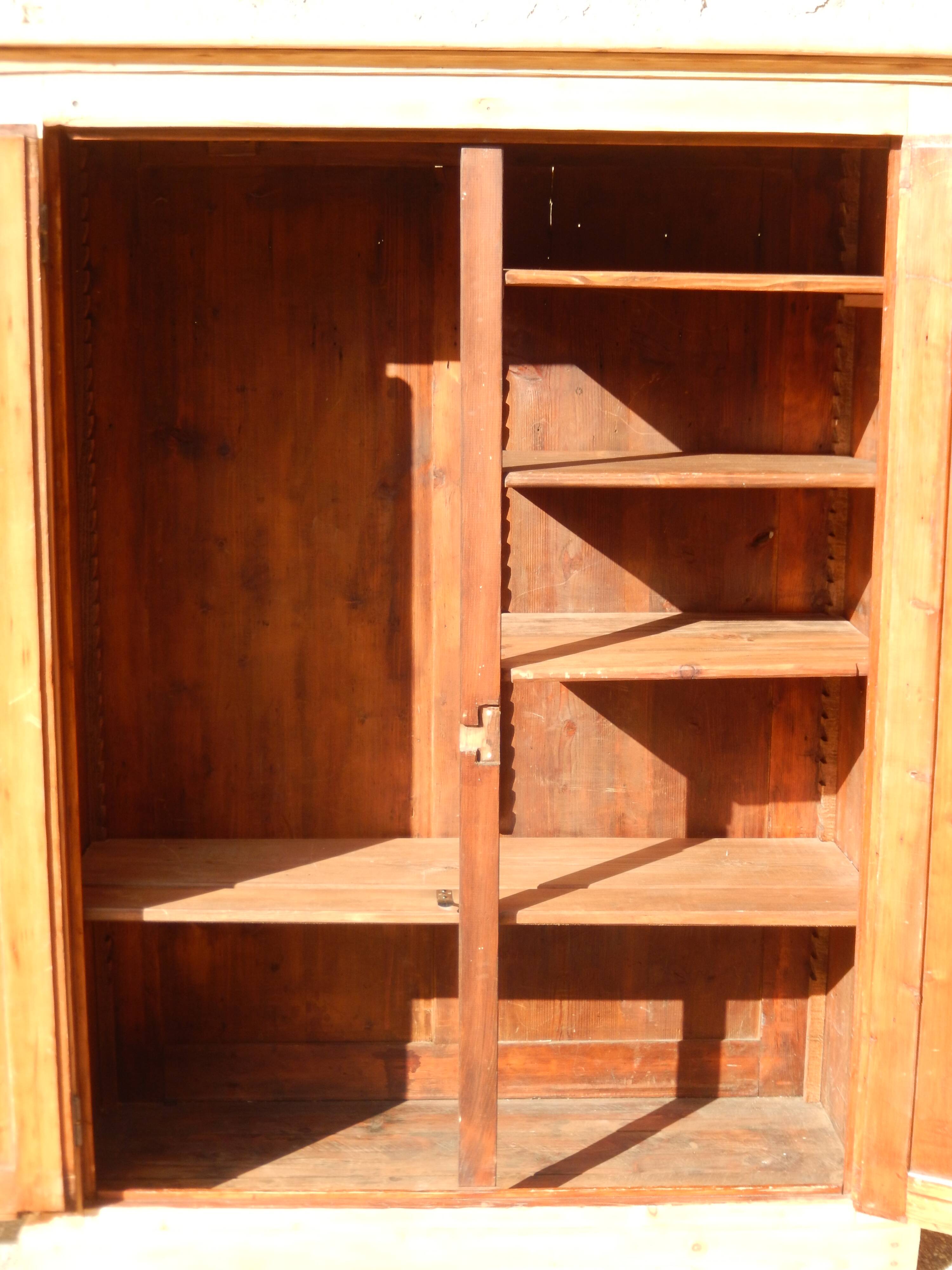 Superb rustic wardrobe / Parisian wardrobe in fir wood
