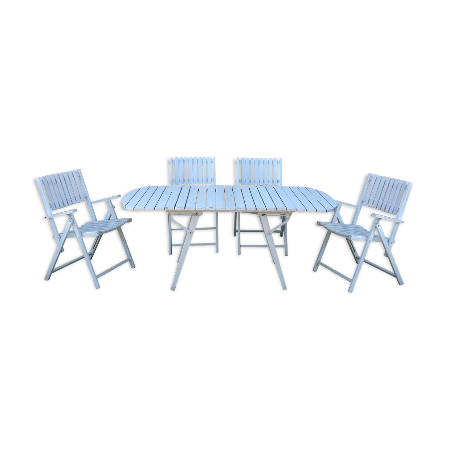 Vintage wooden garden salon