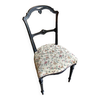 Chaise en bois noir et jacquard à fleurs