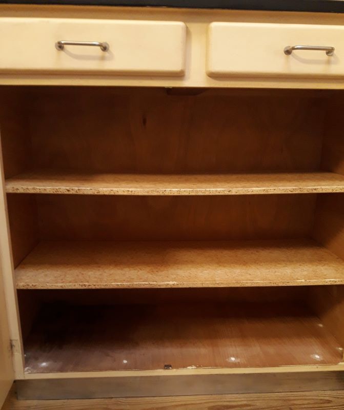 Vintage mado buffet