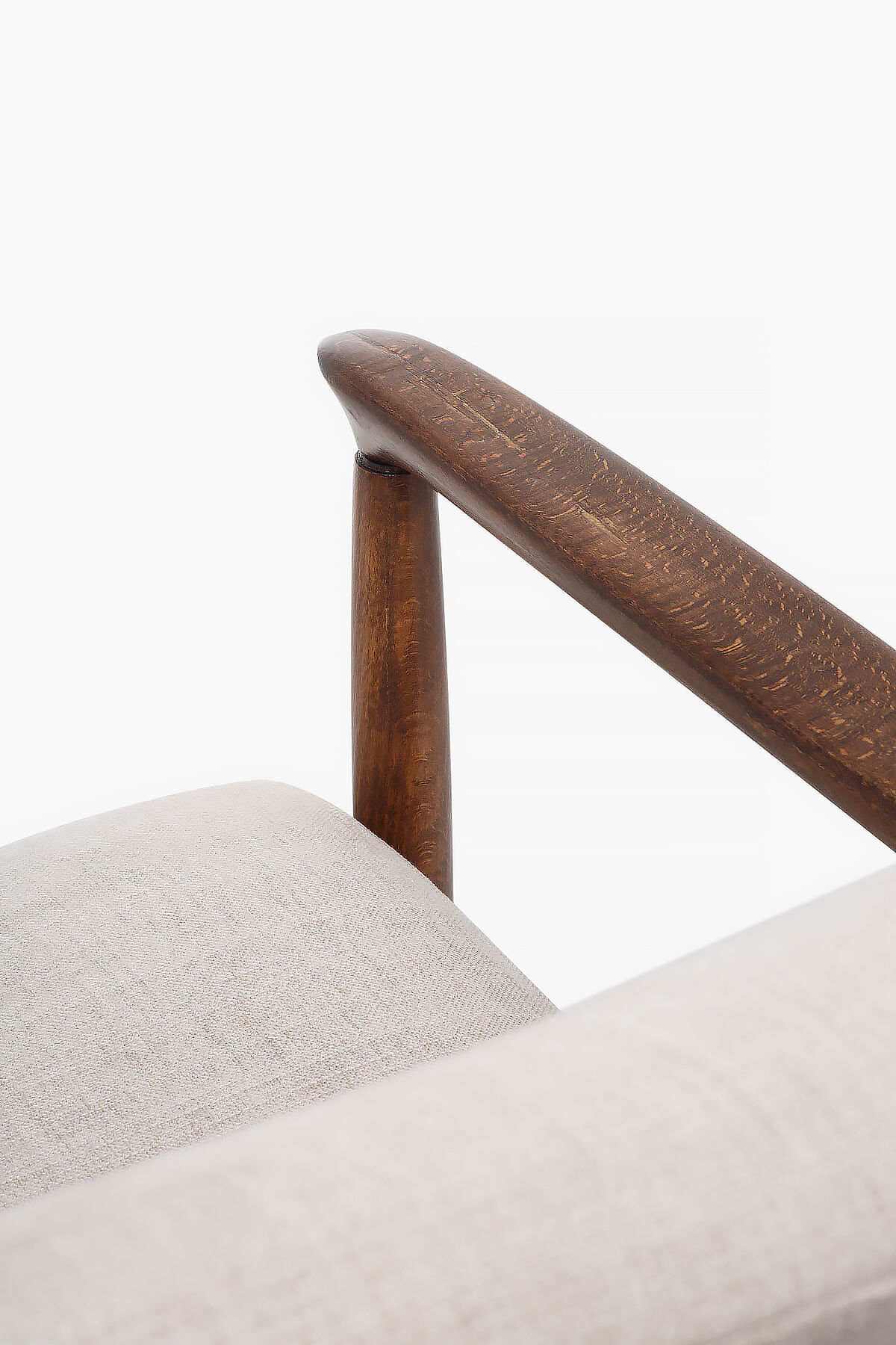 Set of 2 GFM-64 armchairs with footstool