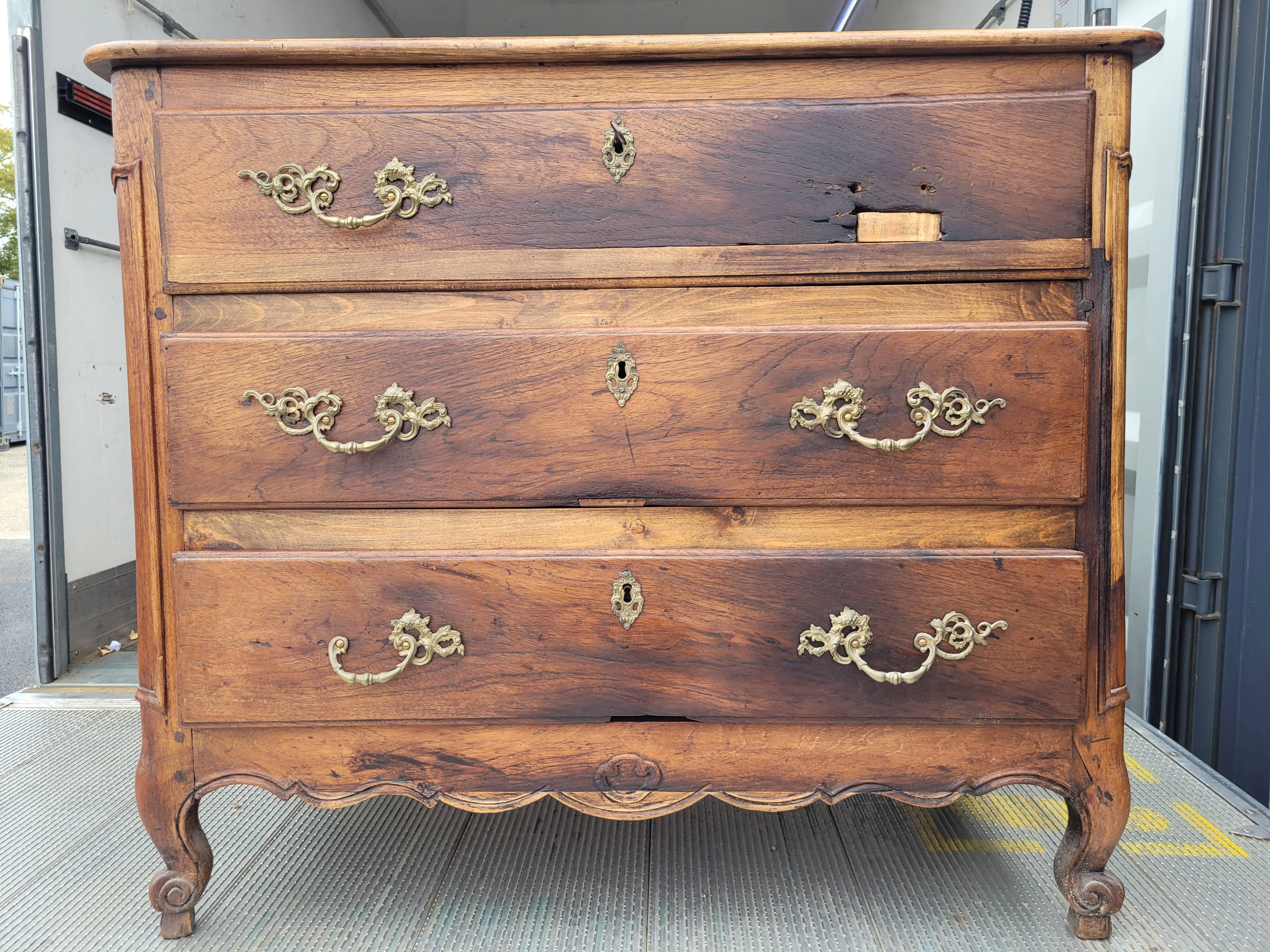 Commode pantalonnière noyer