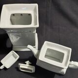Complete Paris white porcelain teapot